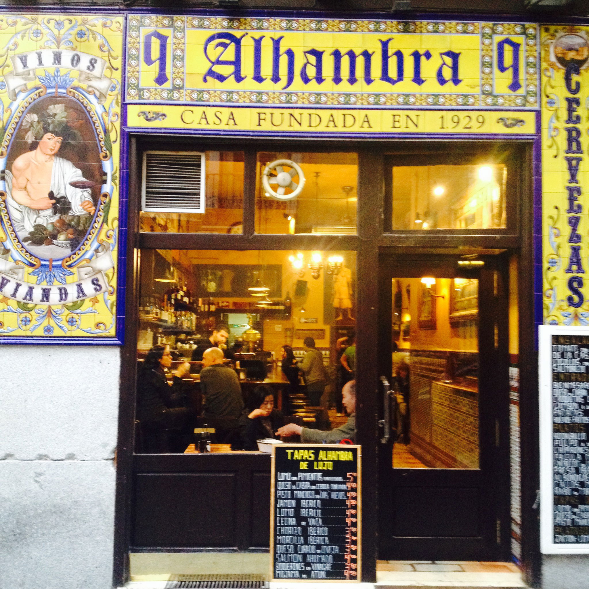 Restaurante Alhambra, por Natalia Perazzo