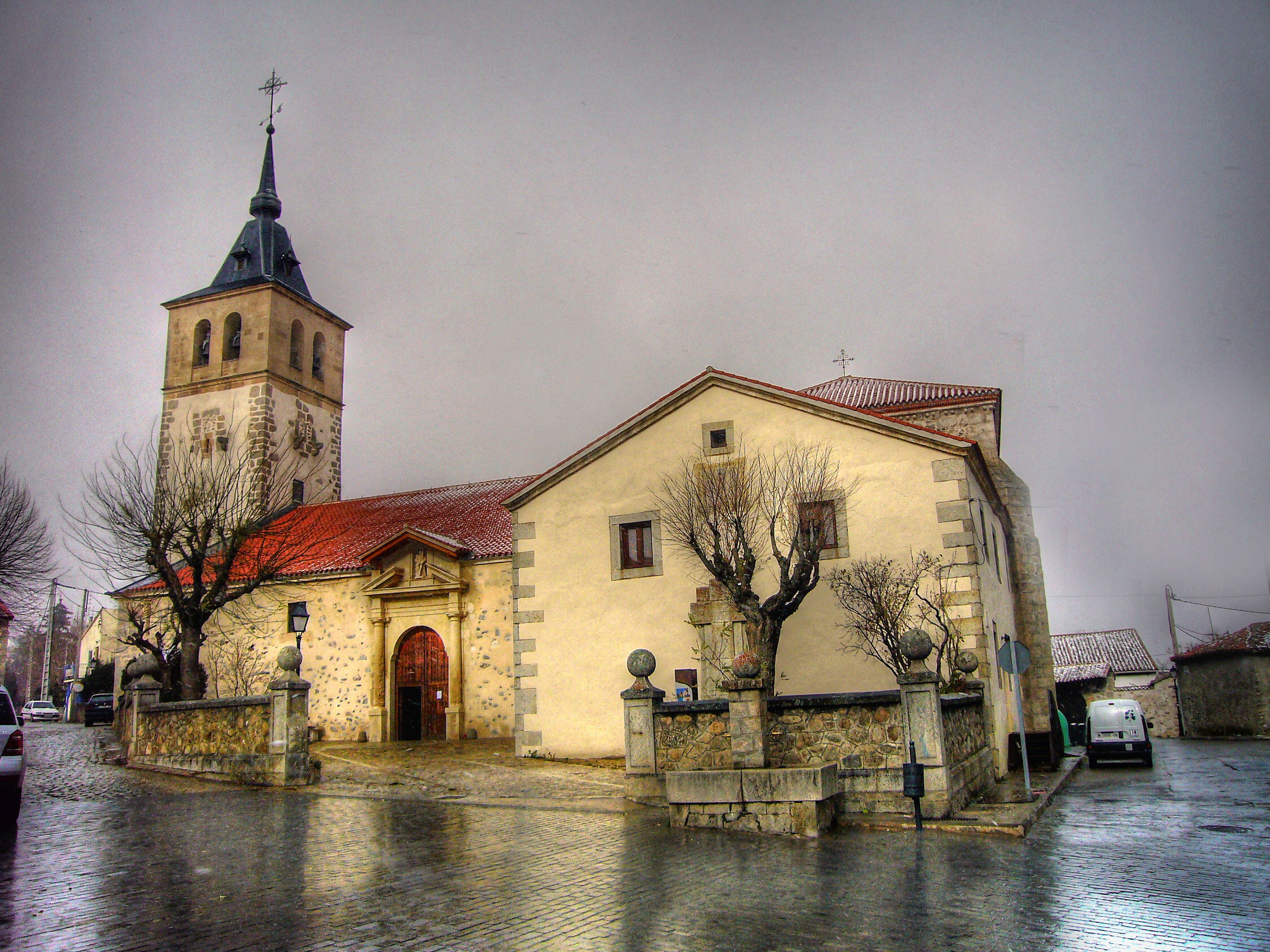 Iglesia Parroquial de San Andrés Apóstol, por Rodrigo Nieto