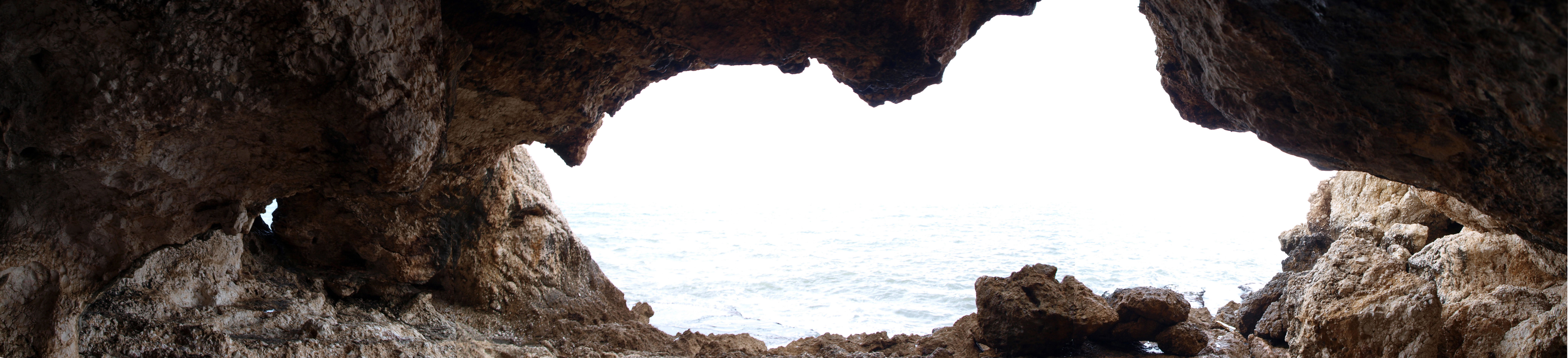 Cueva en Rincón de la Victoria, por angel holgado barrios
