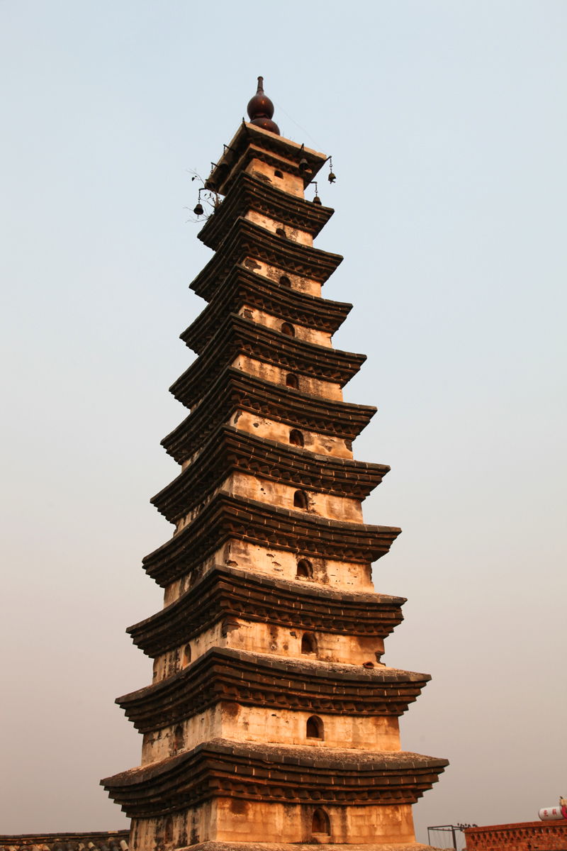 Pagoda de Jianshui, por GERARD DECQ