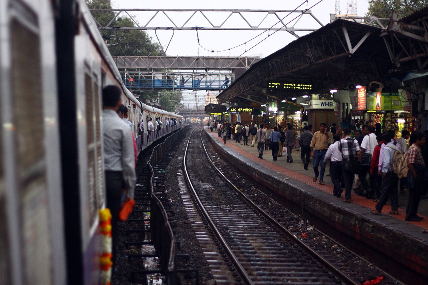 Viajar en Trenes Urbanos, por Tribi Lin