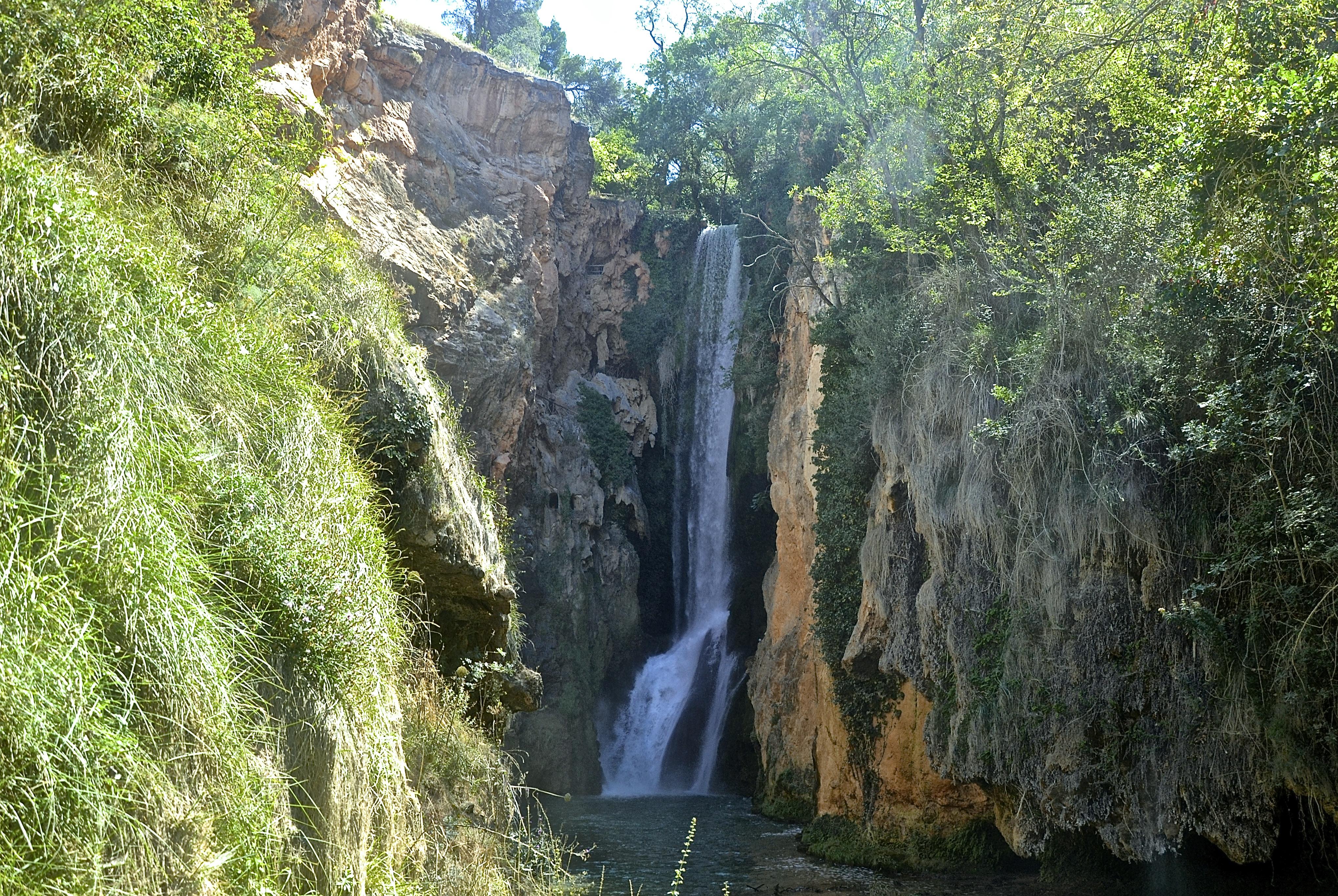 Cataratas en Aragón, un viaje a la belleza natural de sus aguas