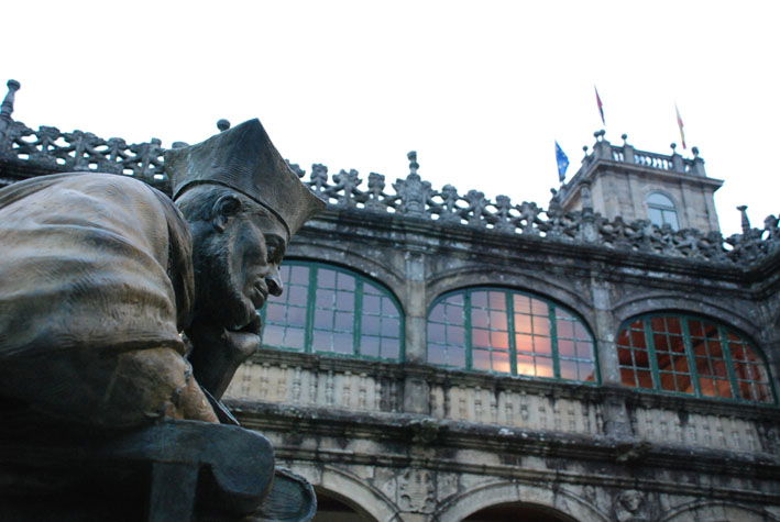 Estatua de Alfonso III, por Reconquista