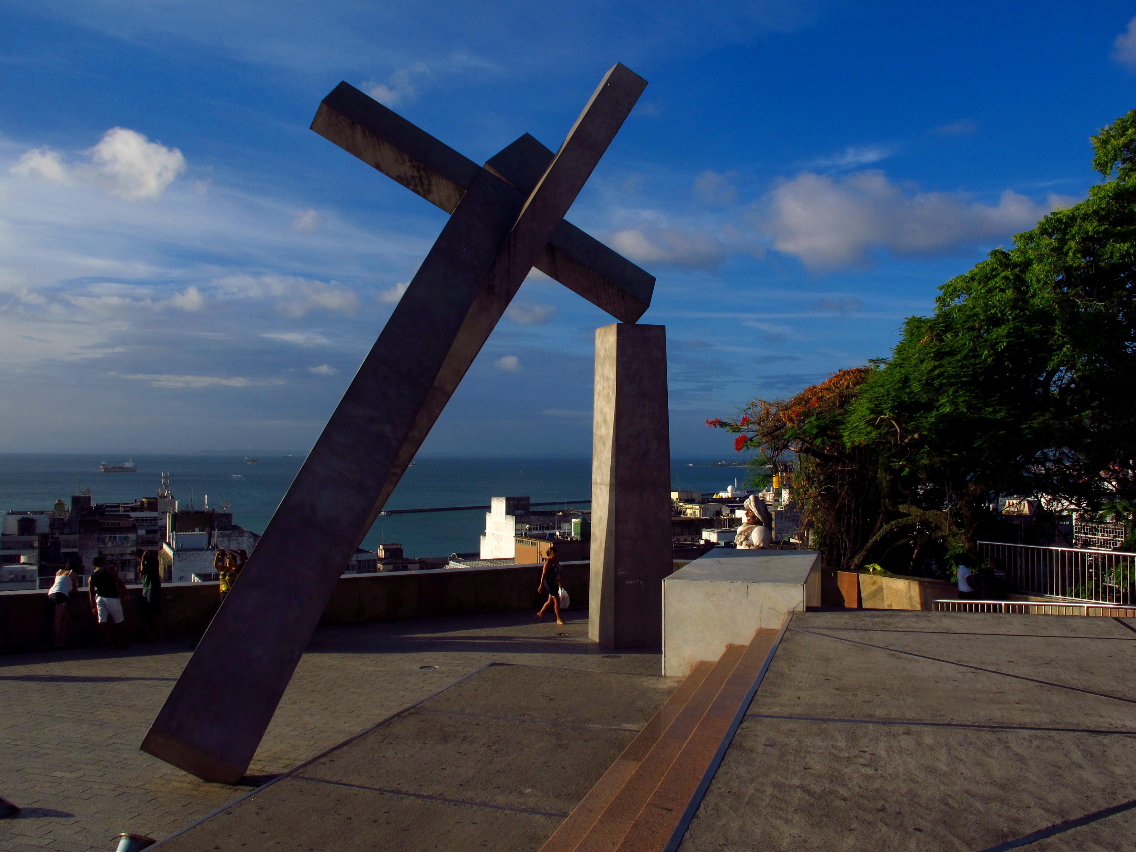 Monumento da Cruz Caída, por Cleide Isabel