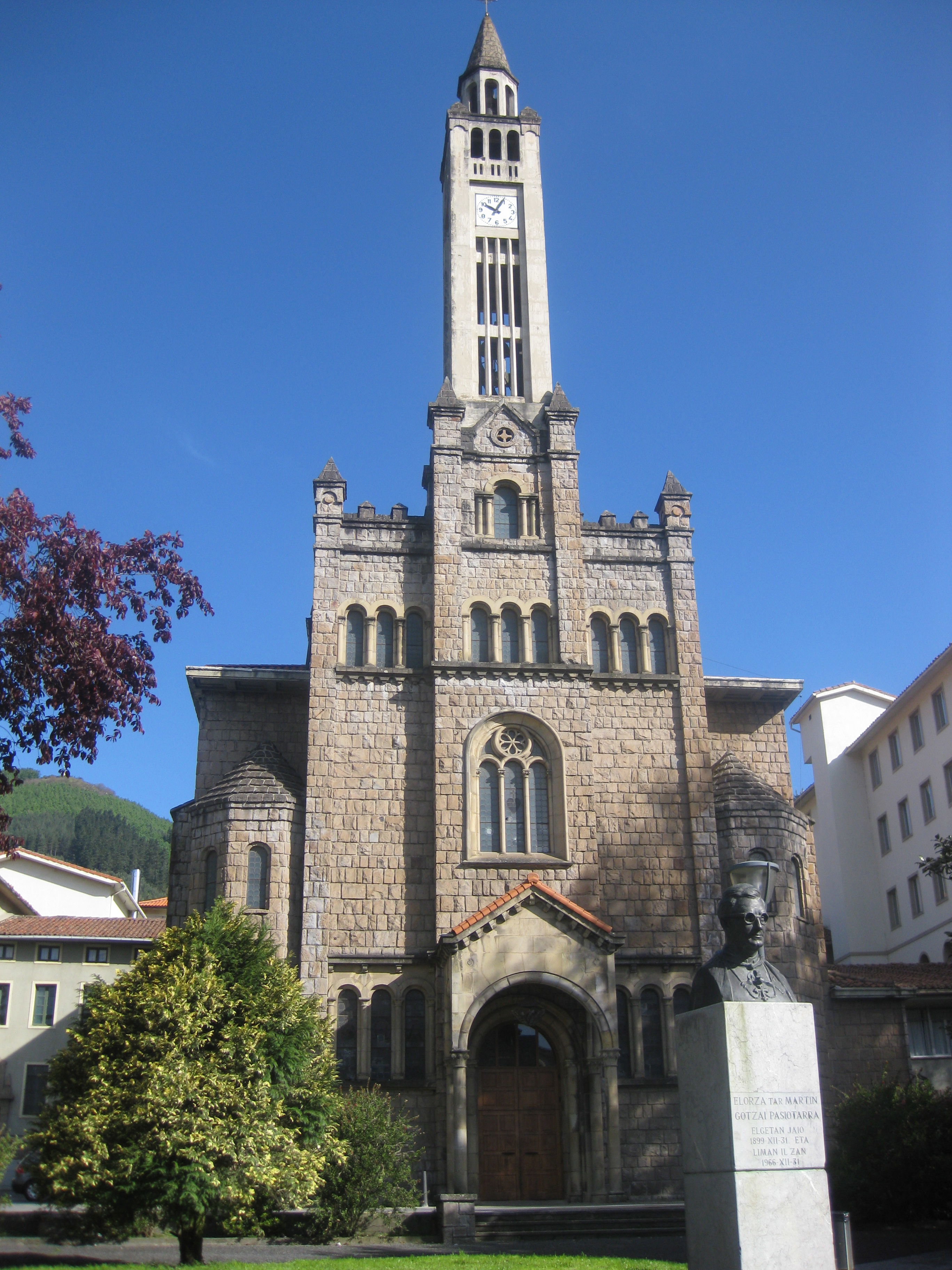 Iglesia De Pagoeta, por Avro