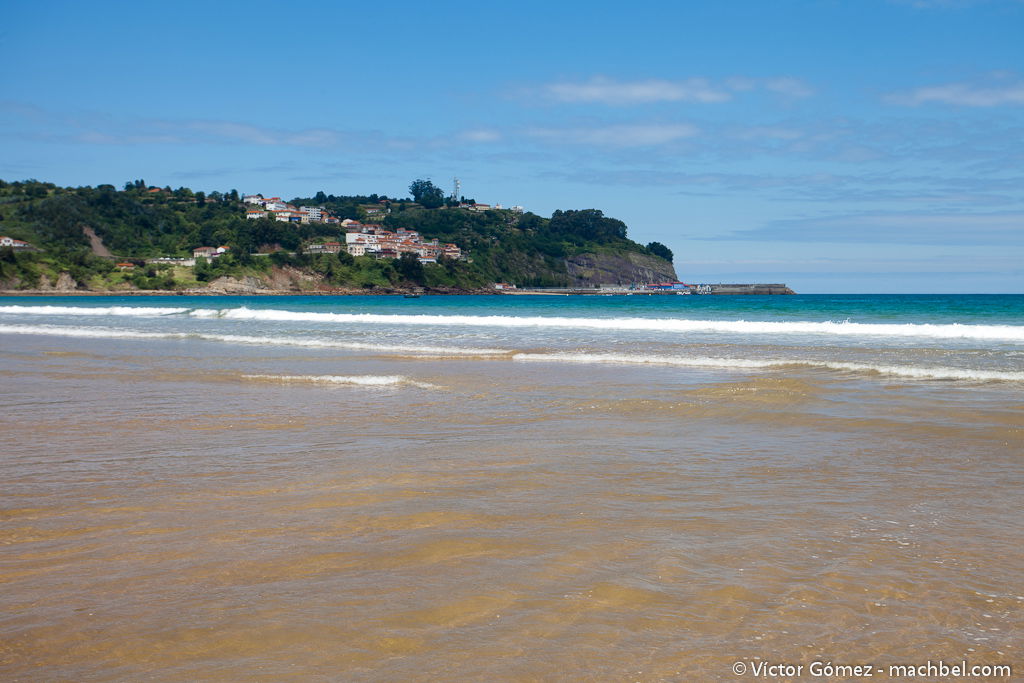 Playa de la Griega, por Víctor Gómez - machbel