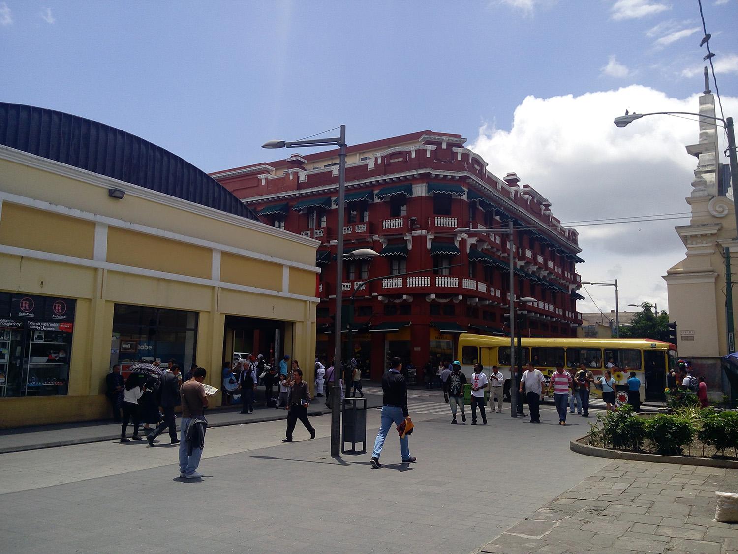 Peatonal 6 Avenida, por Tribi Lin