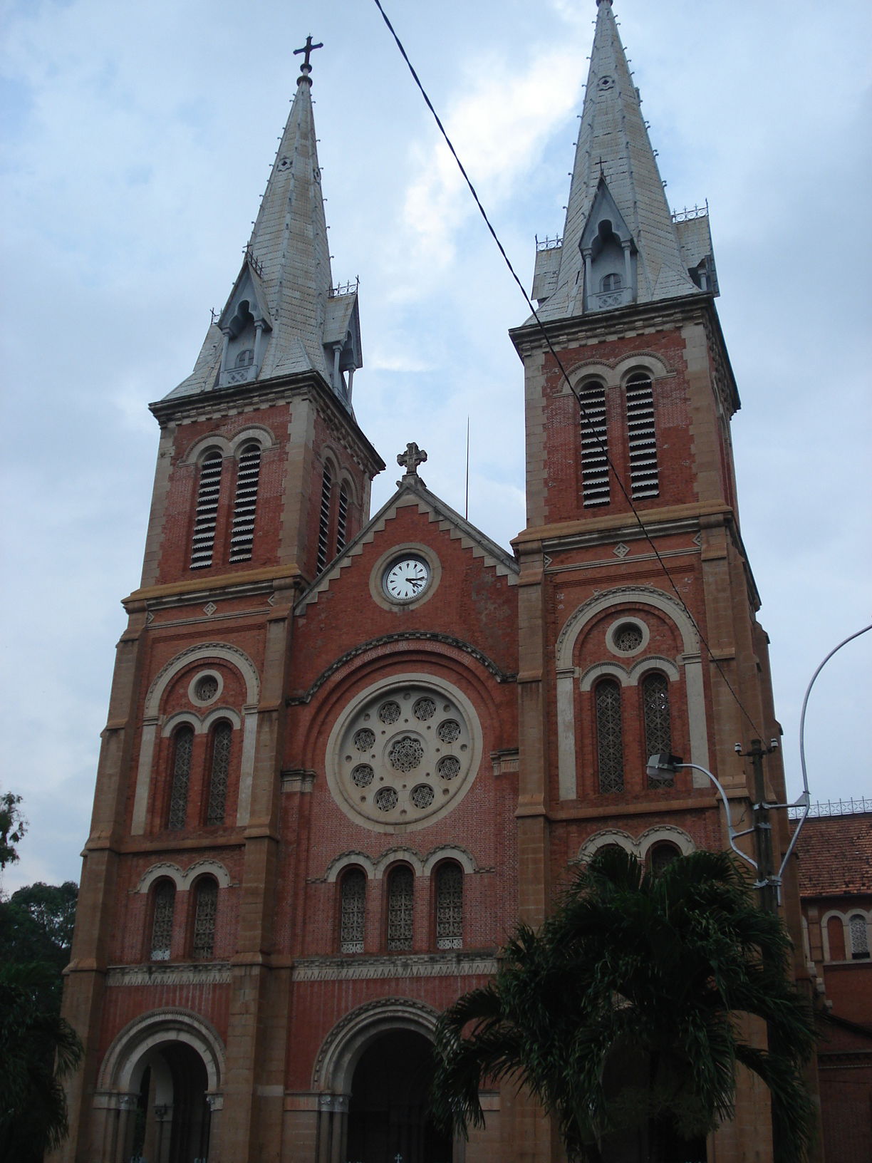 Basílica de Notre-Dame de Saigón, por Alberto Moreno