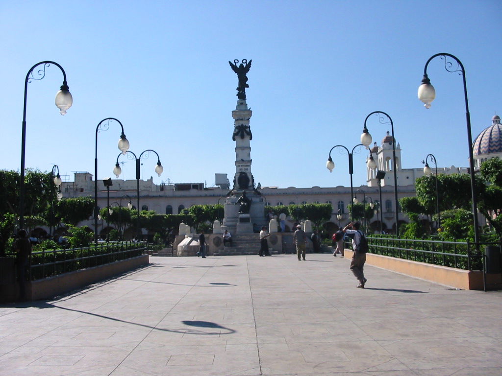 Plaza Libertad, por lamaga