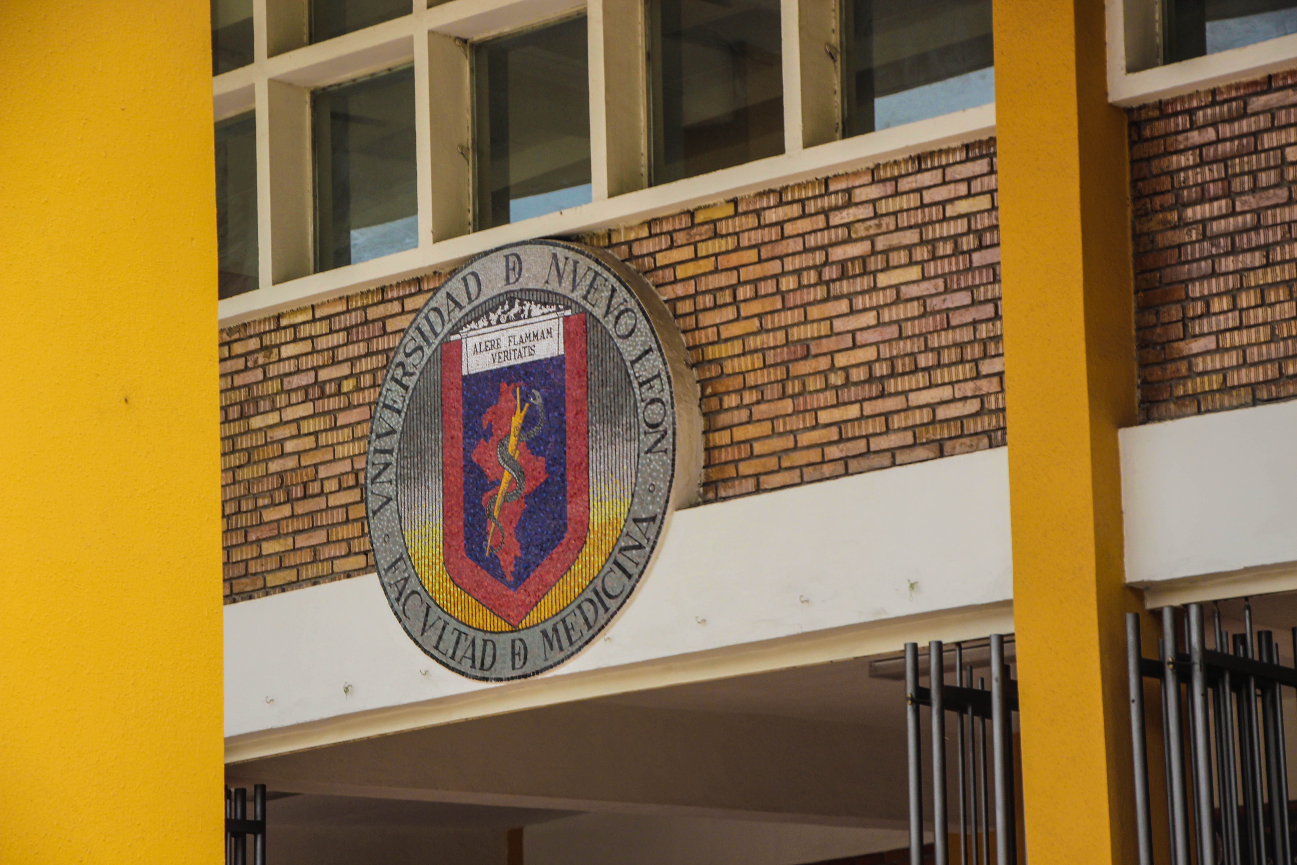 Facultad de Medicina UANL, por Diana Patricia Montemayor Flores