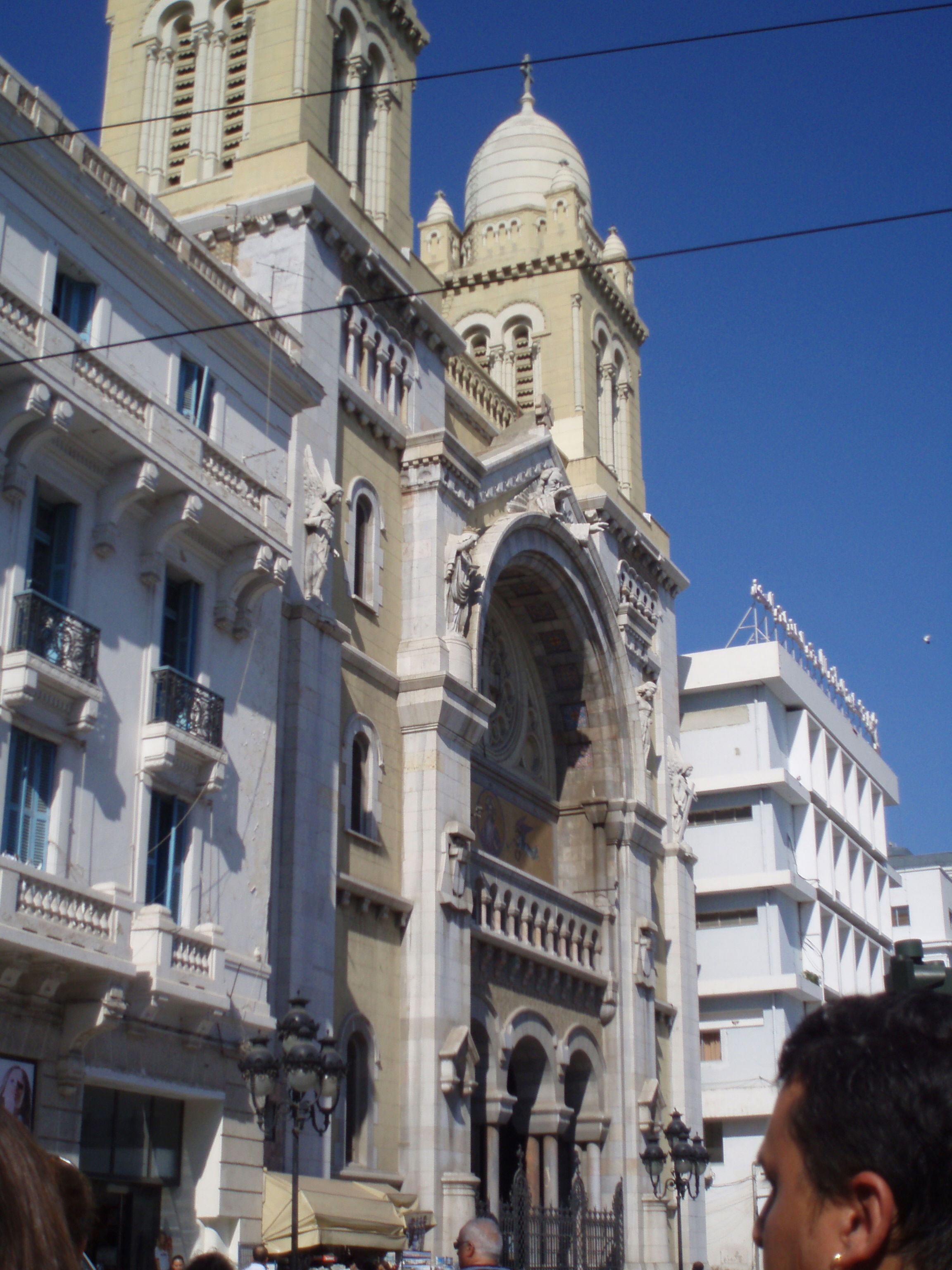 Avenida Habib Bourguiba, por Olga