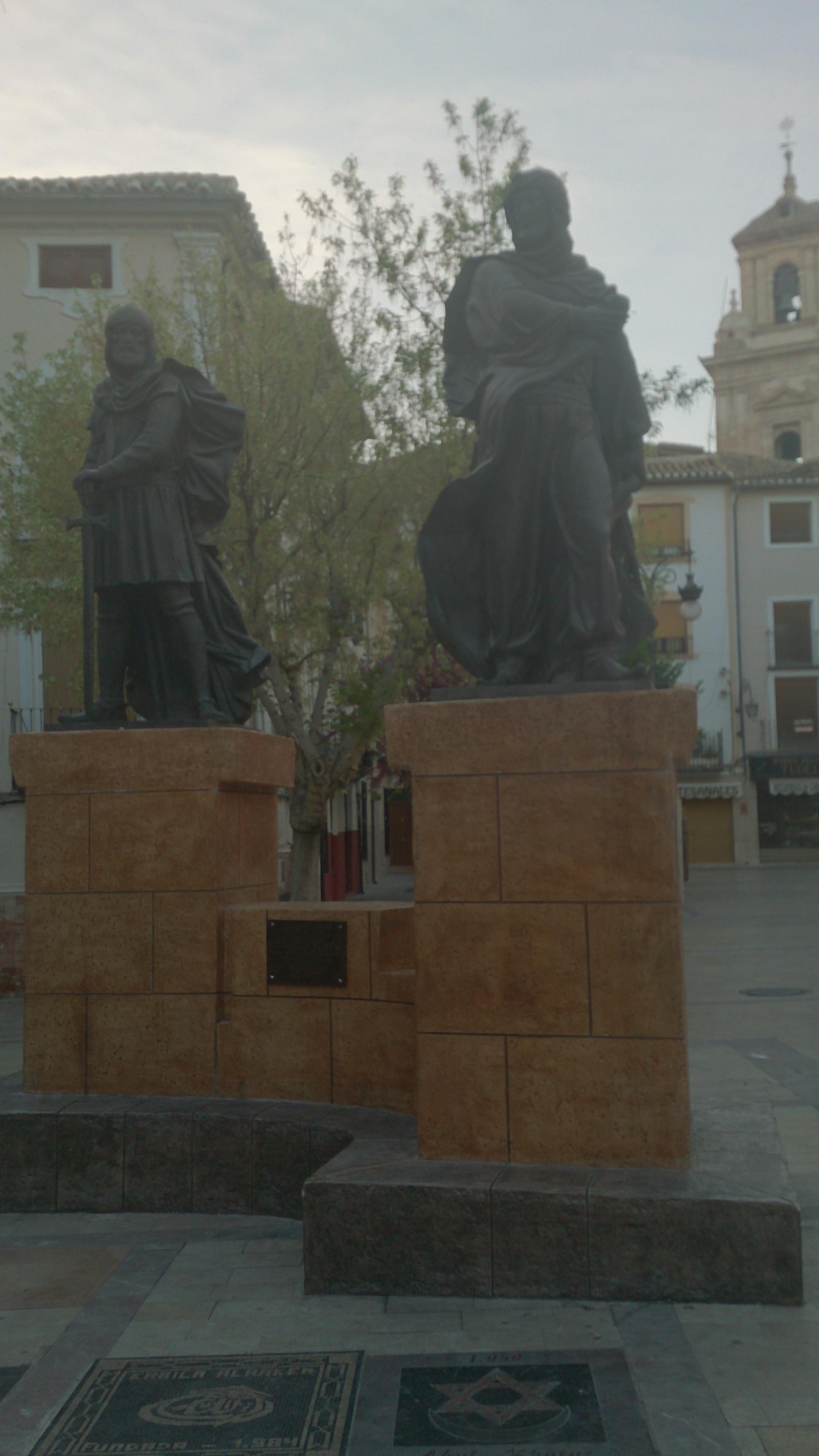 Plazas en Caravaca de la Cruz: rincones con historia y encanto