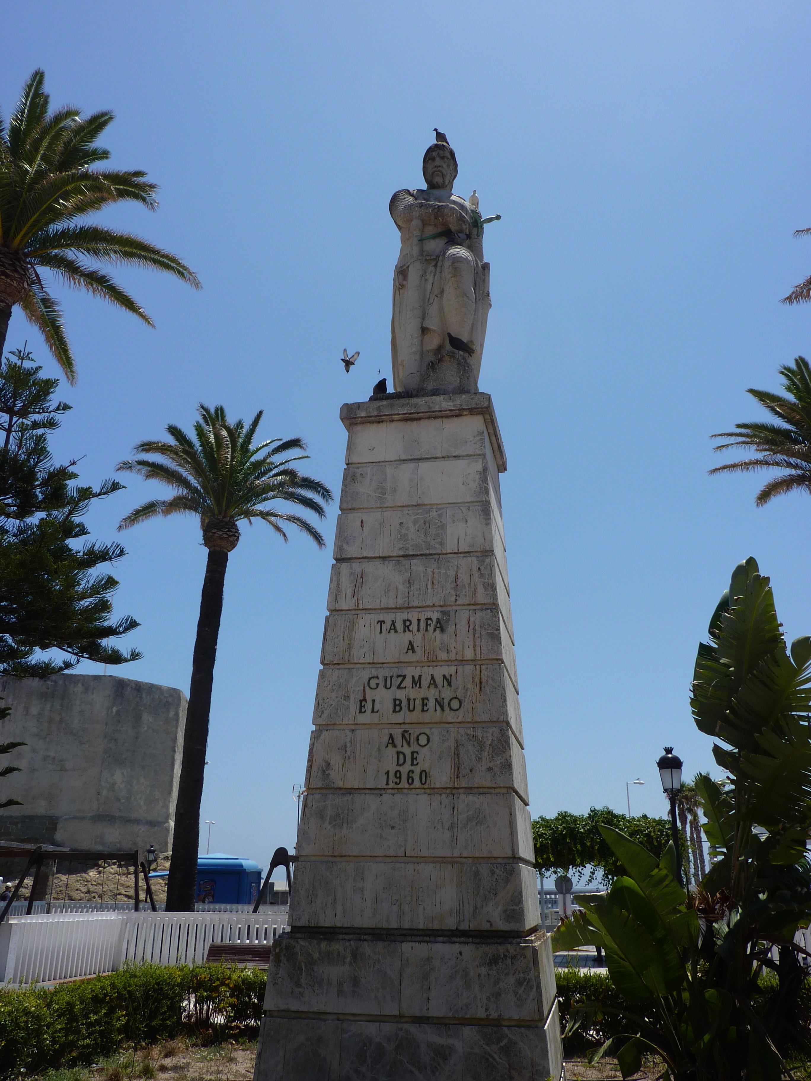 Monumento a Guzman El Bueno, por Rocío Heredia Monreal