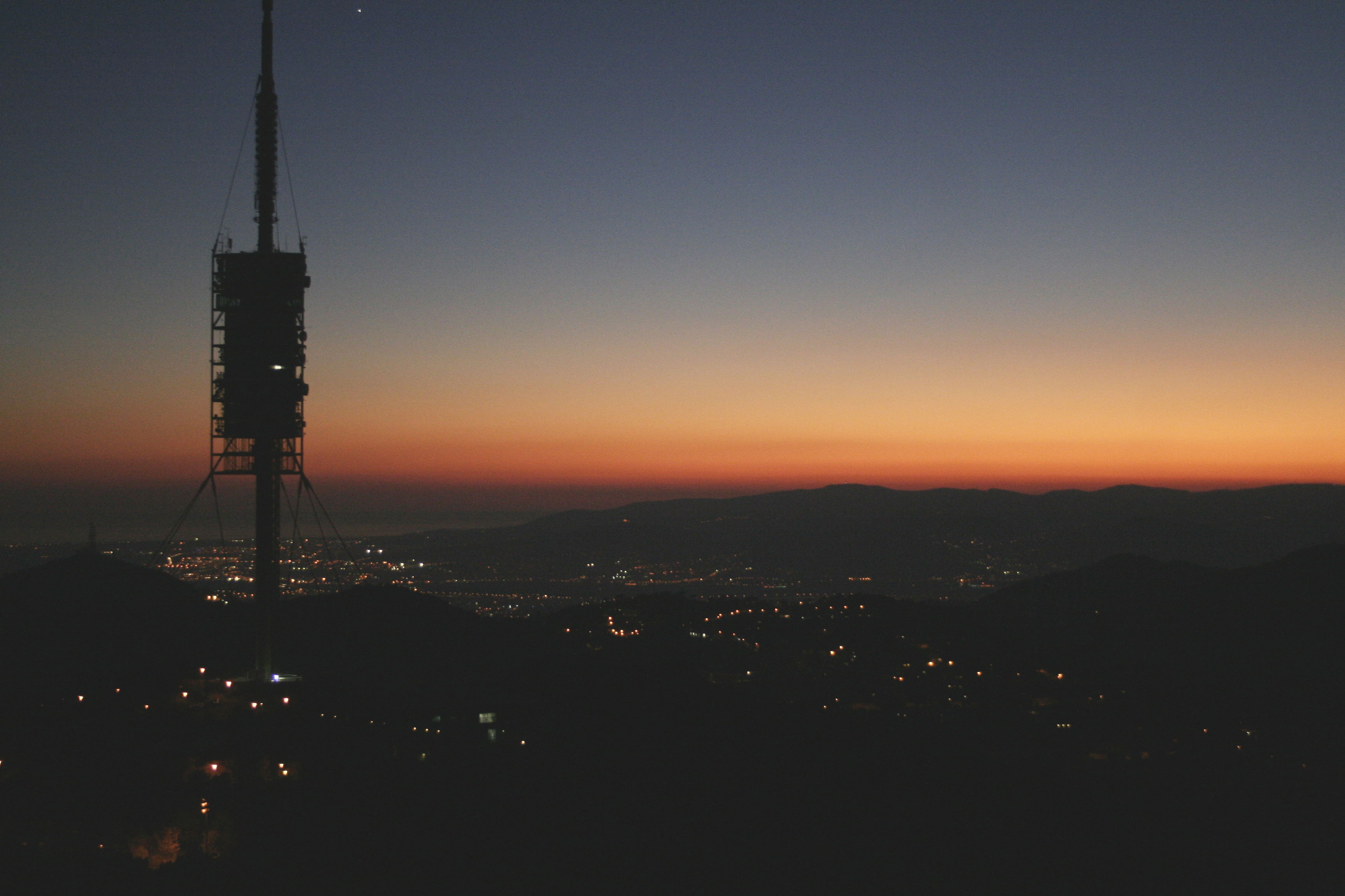 Torre de Collserolla, por Raquel Sabarich
