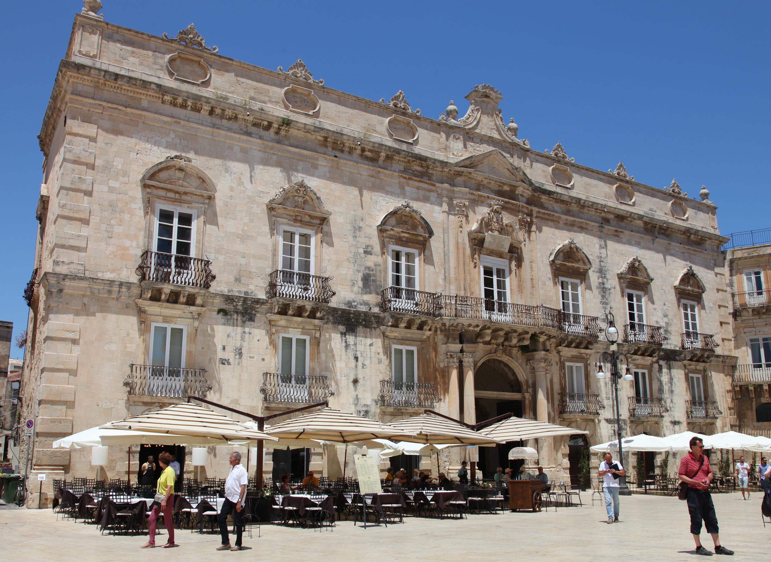 Palacio Beneventano del Bosco, por GERARD DECQ