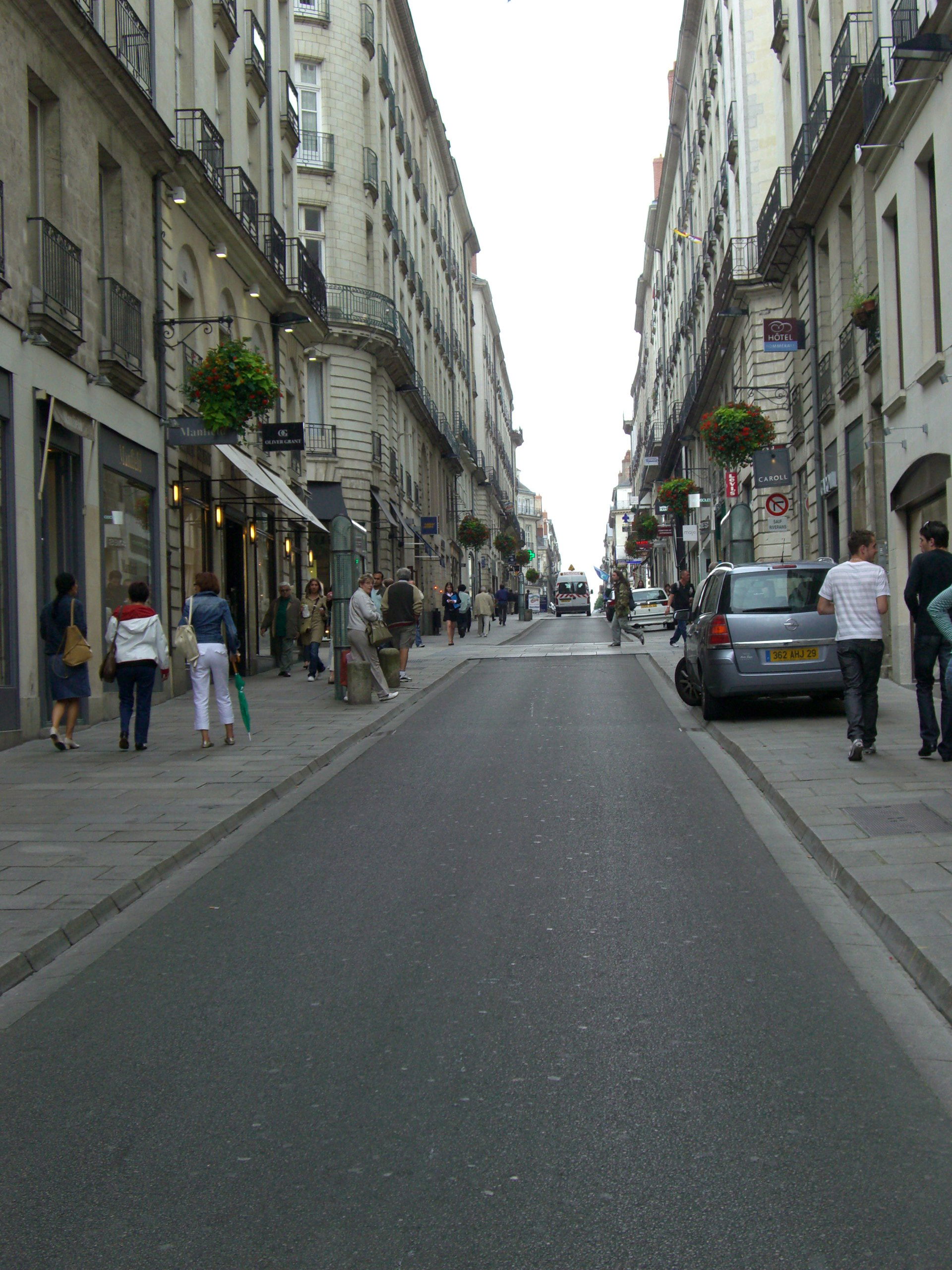 Calle Crébillon, por camille