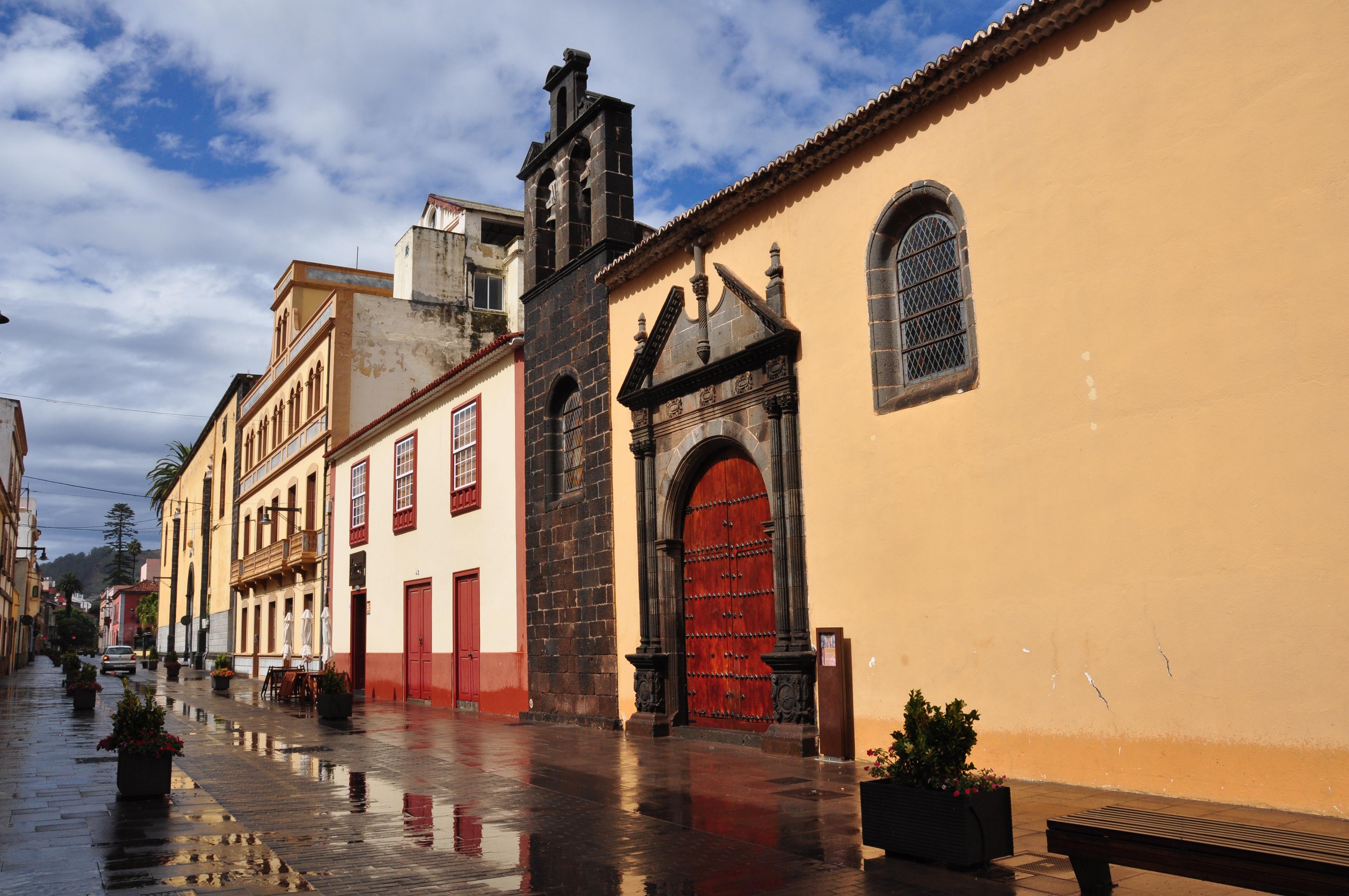 Calles de San Cristóbal de La Laguna: un recorrido por su encanto urbano