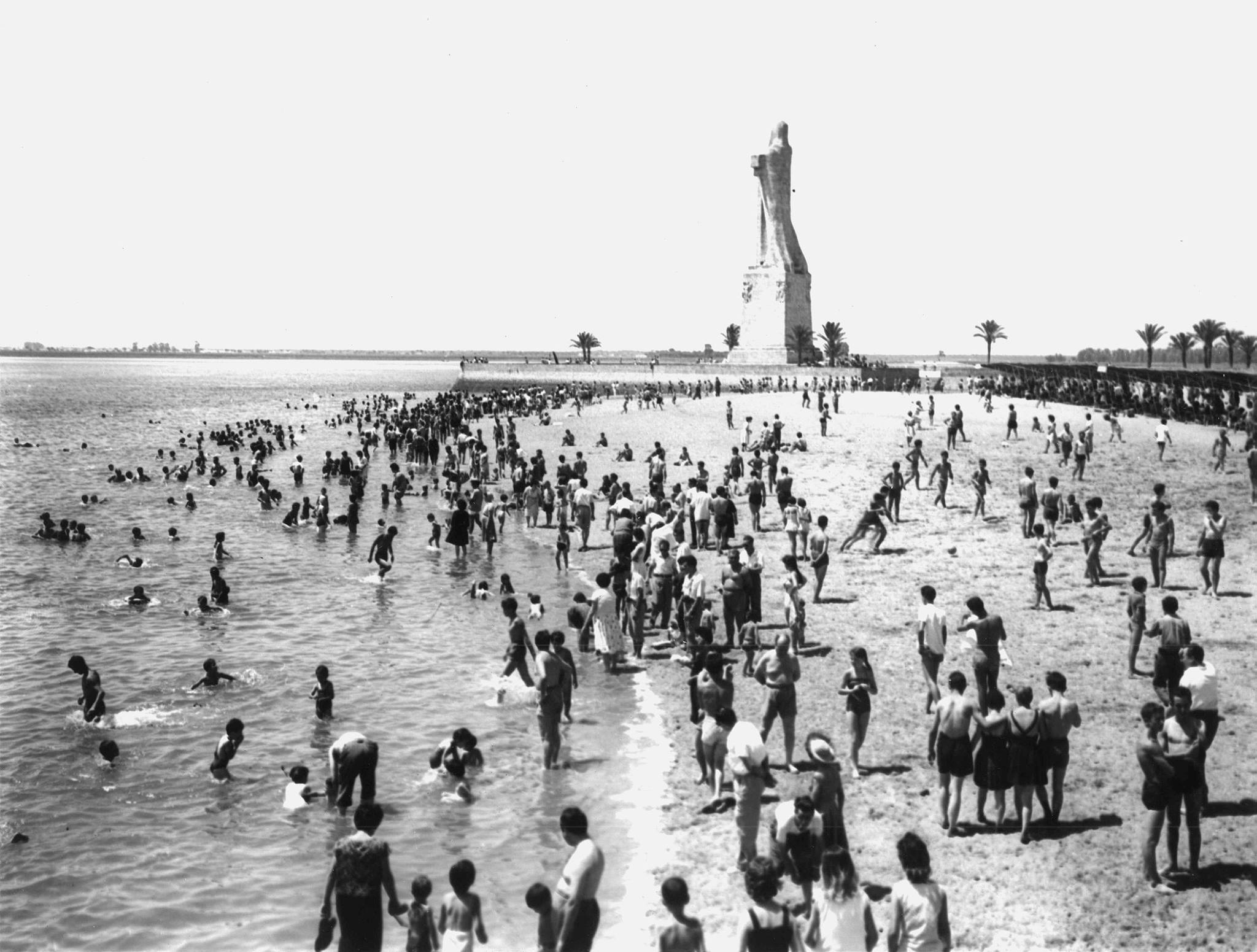 Monumento a la Fe Descubridora, por Antonio García