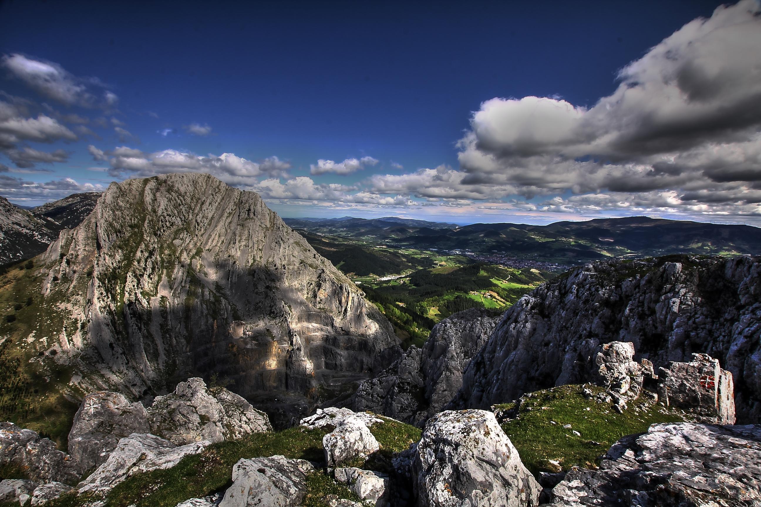 Monte Aitztxiki, por Ismael Yécora Hurtado