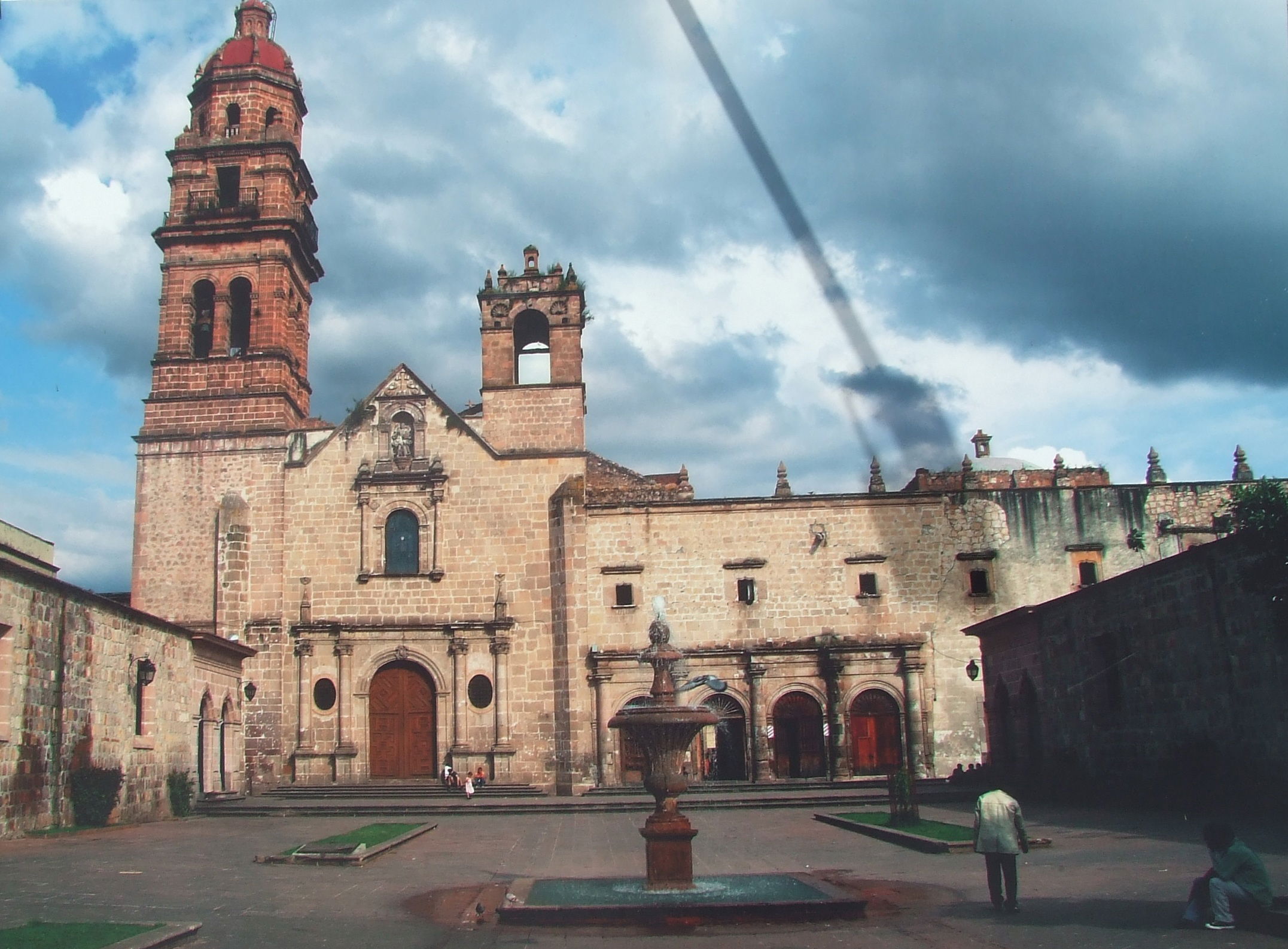 Plaza de armas, por luis guillermo arreola