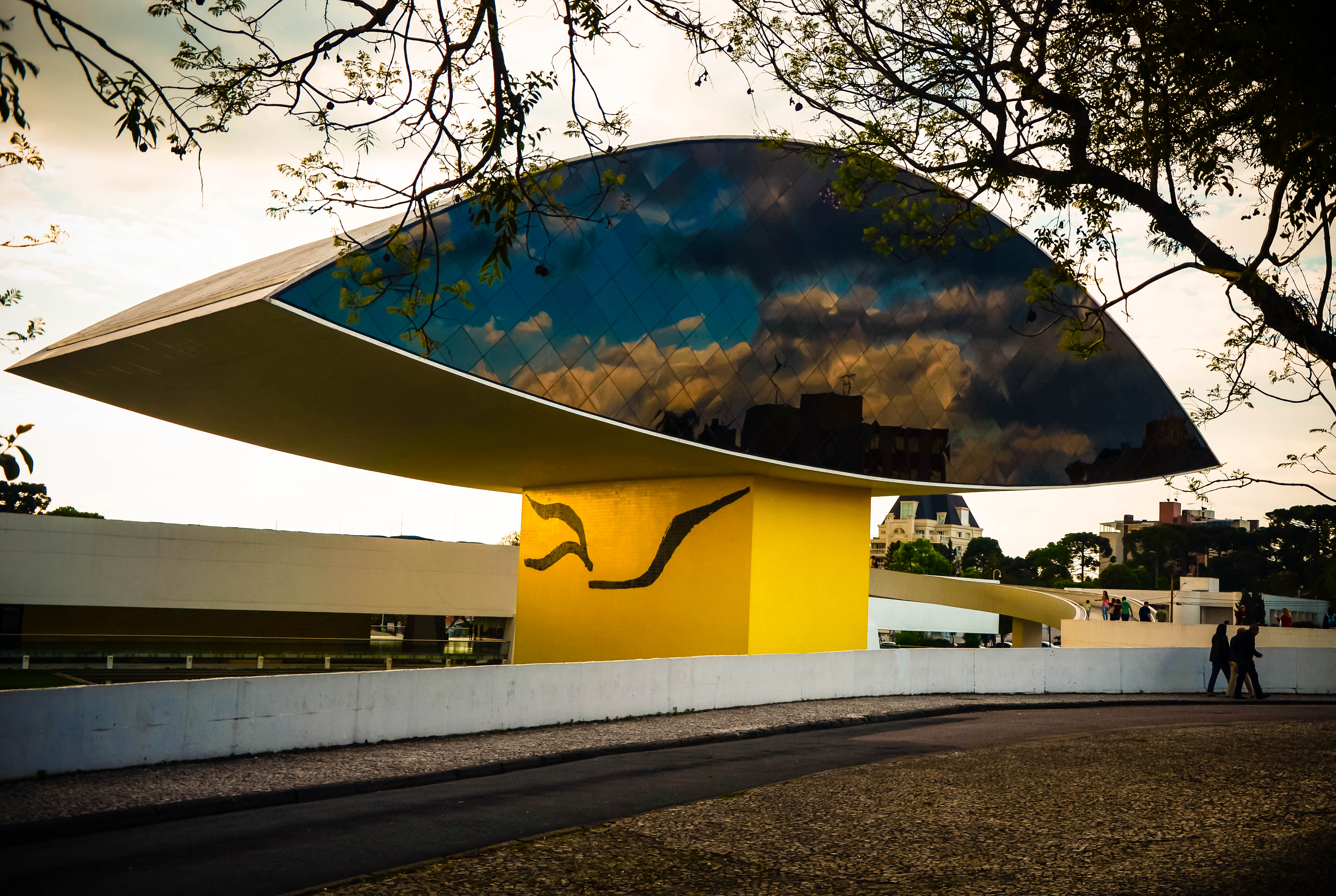 Oscar Niemeyer Museum, por StockLapse