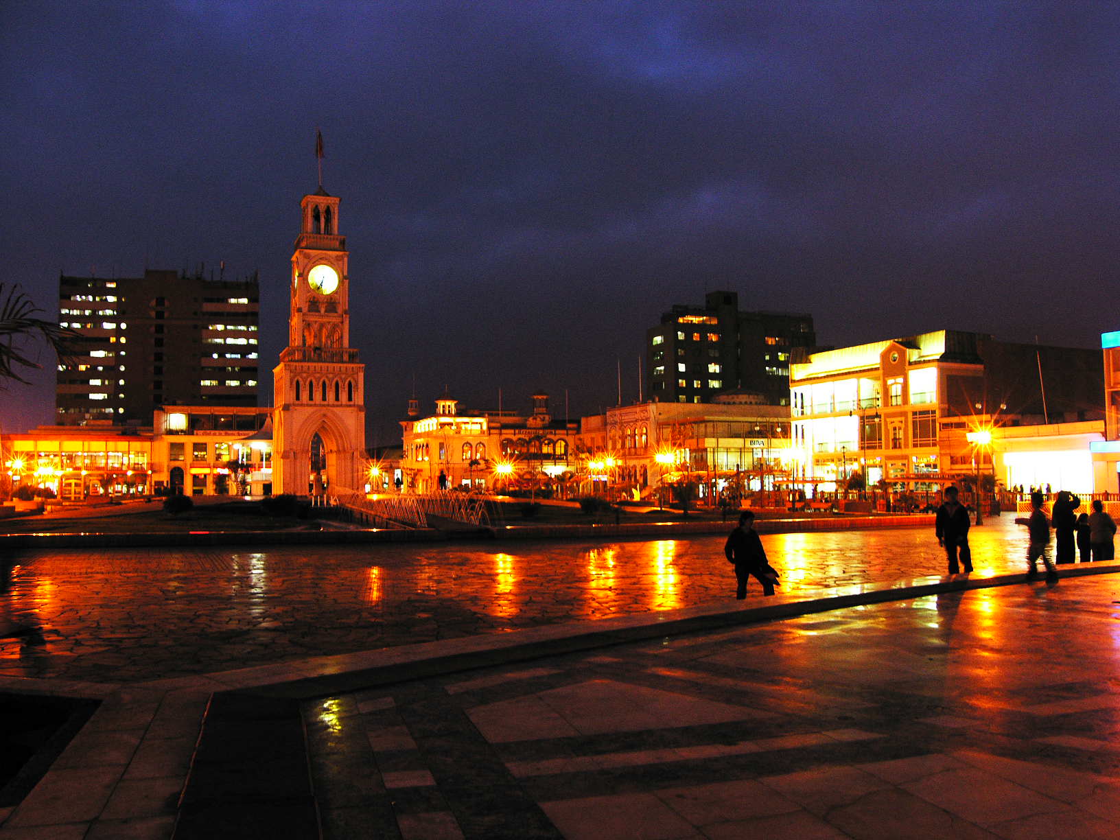 Plazas de Chile, un recorrido por sus espacios de encuentro y tranquilidad