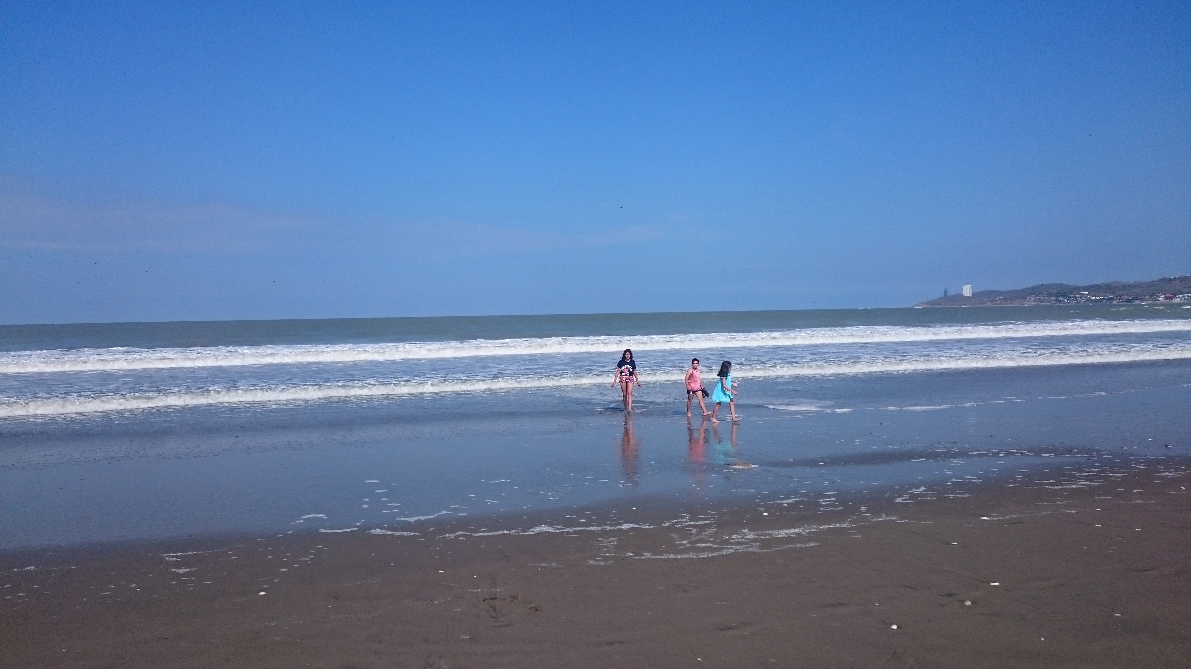 Playa General Villamil, por Rousi Coello