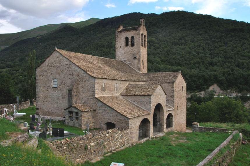 Iglesia de San Miguel, por albertoloyo