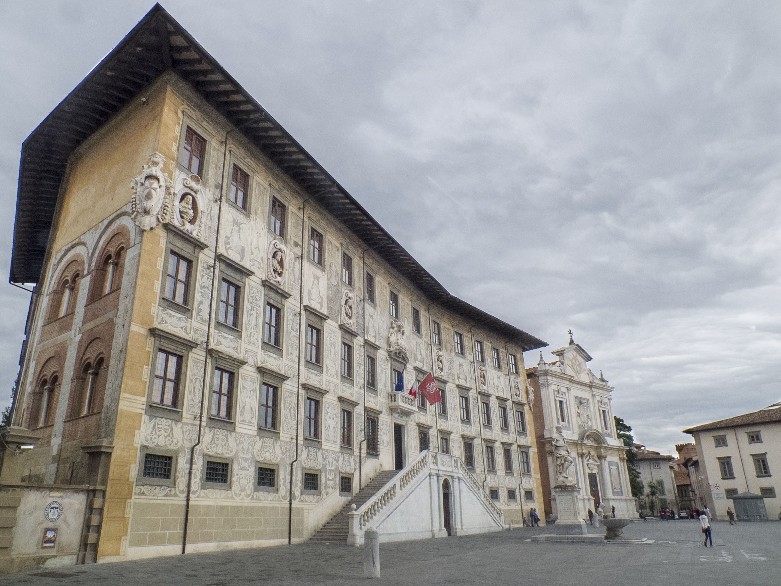 Piazza dei Cavalieri, por Chris Pearrow
