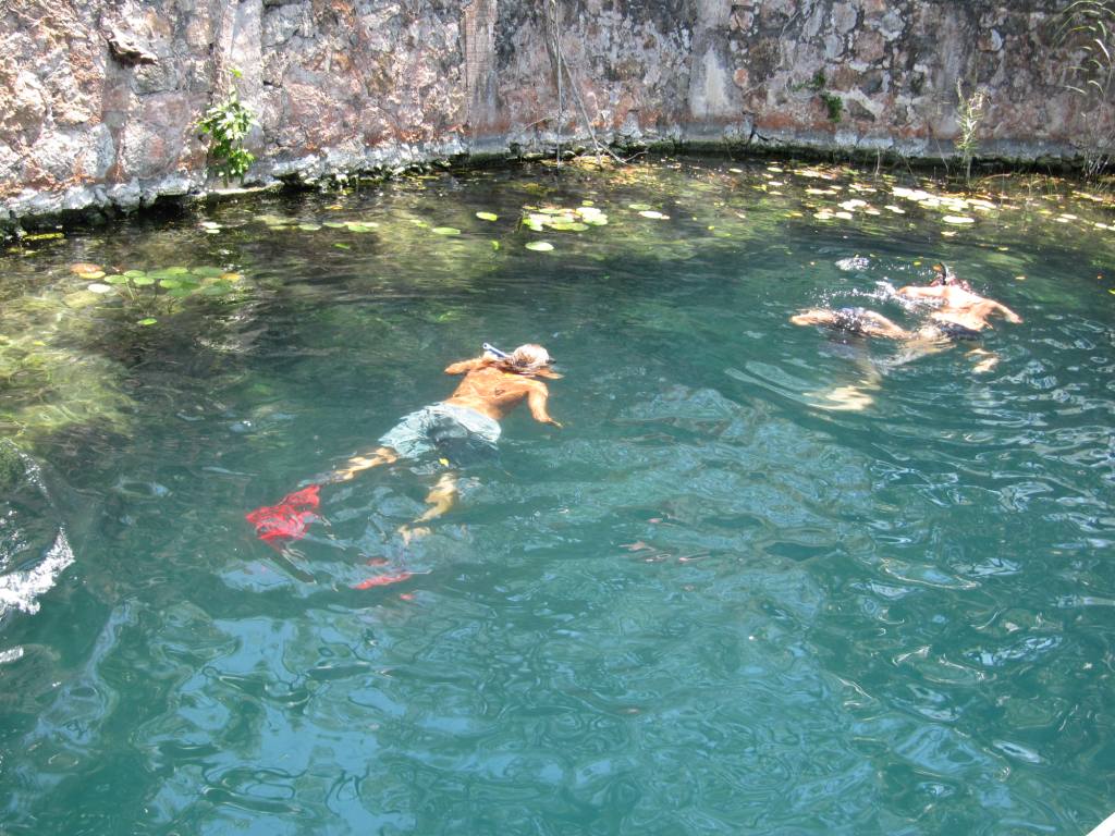 Cenote de La Bruja, por Lala