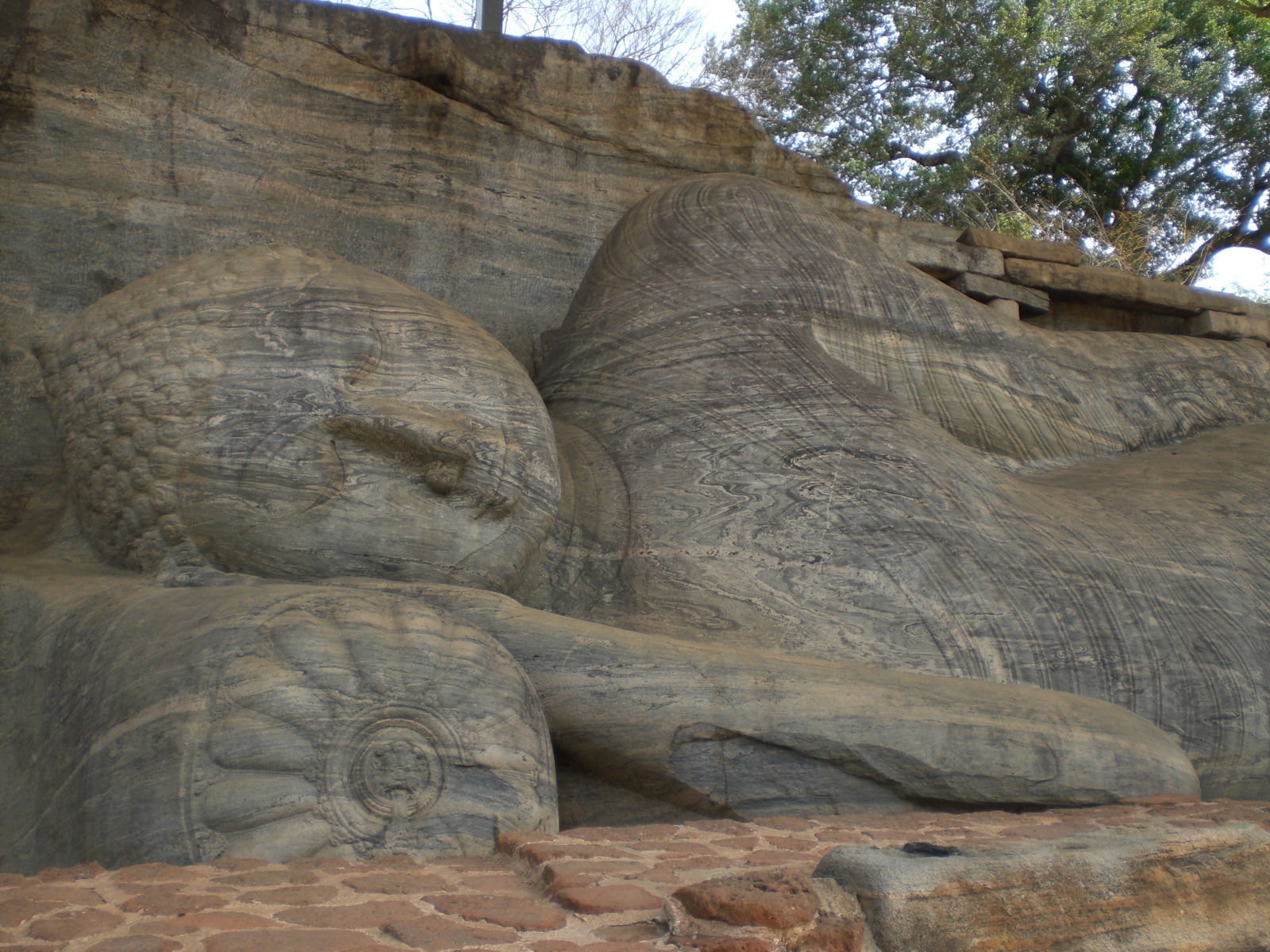 Buda reclinado de Gal Vihara, por guanche