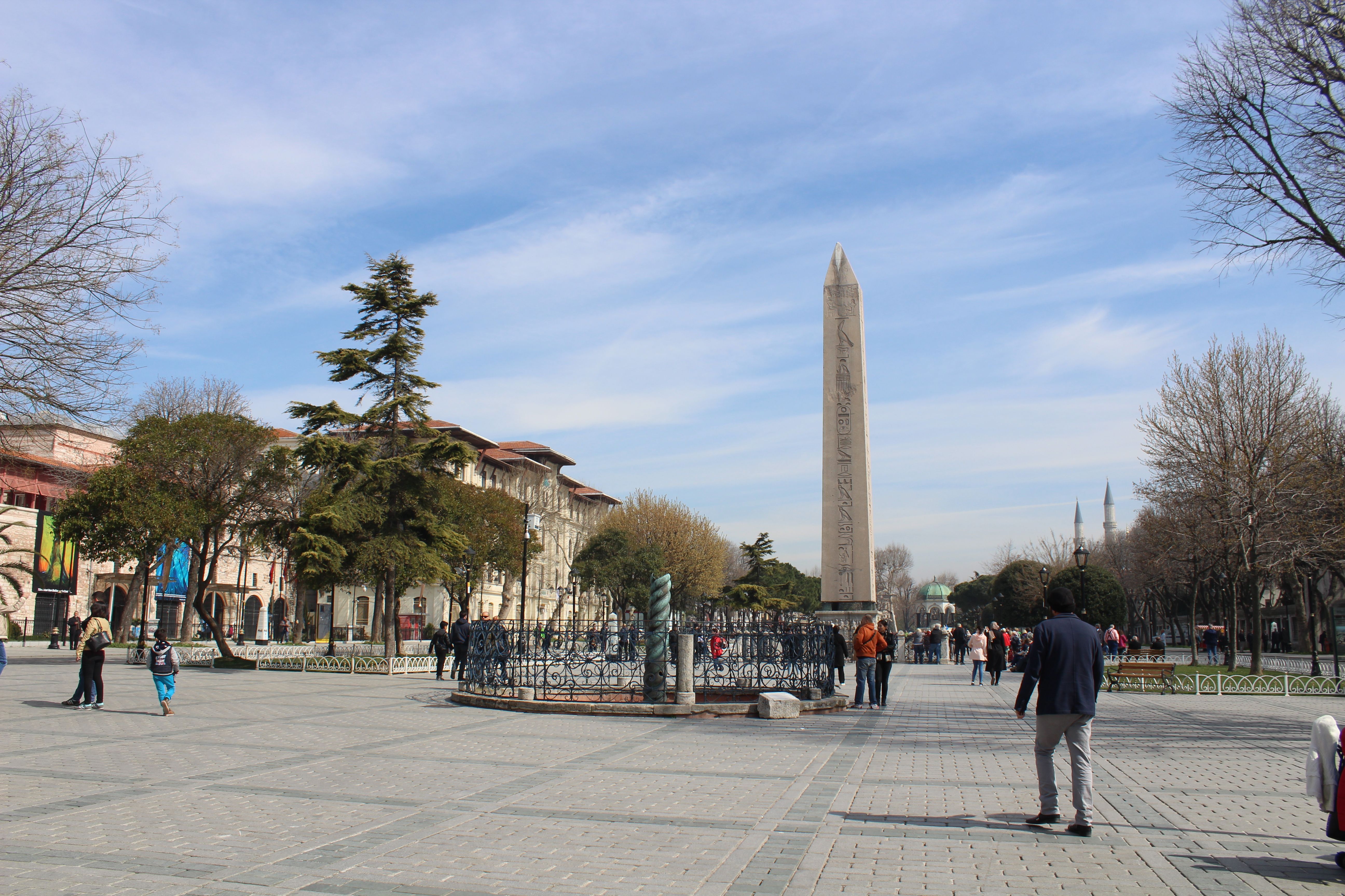 Plazas de Estambul que deslumbran y conectan culturas