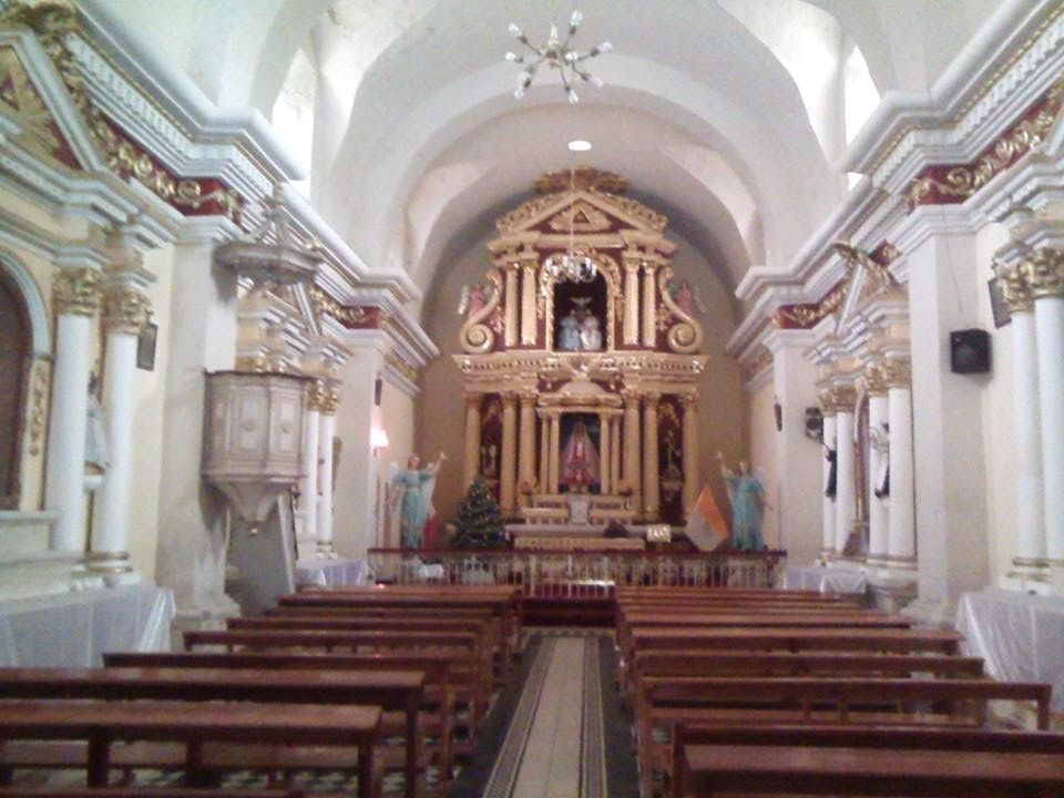 Iglesia San  de Quequeña, por César - Mochilero
