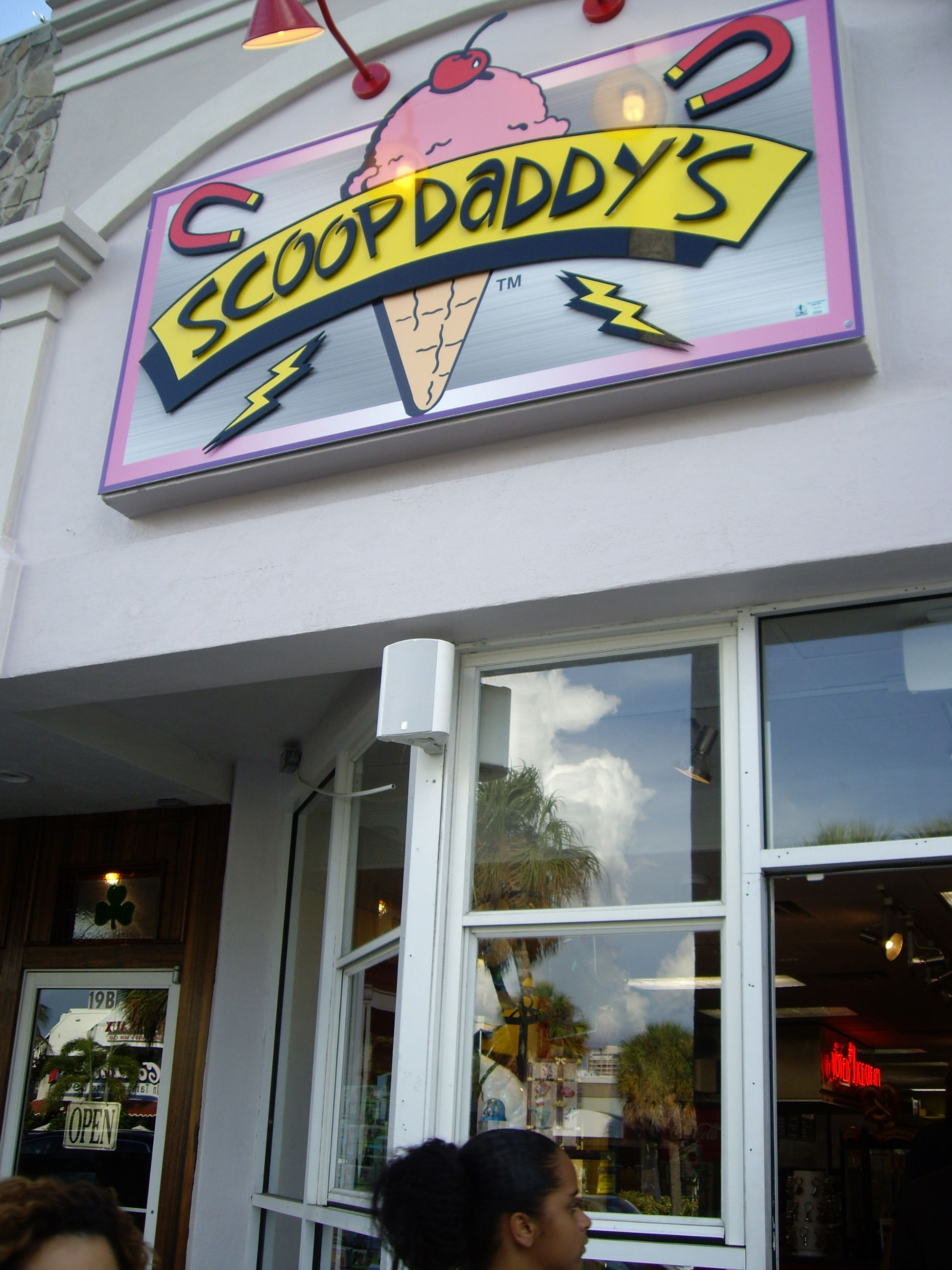 Scoop Daddy's, por Coline