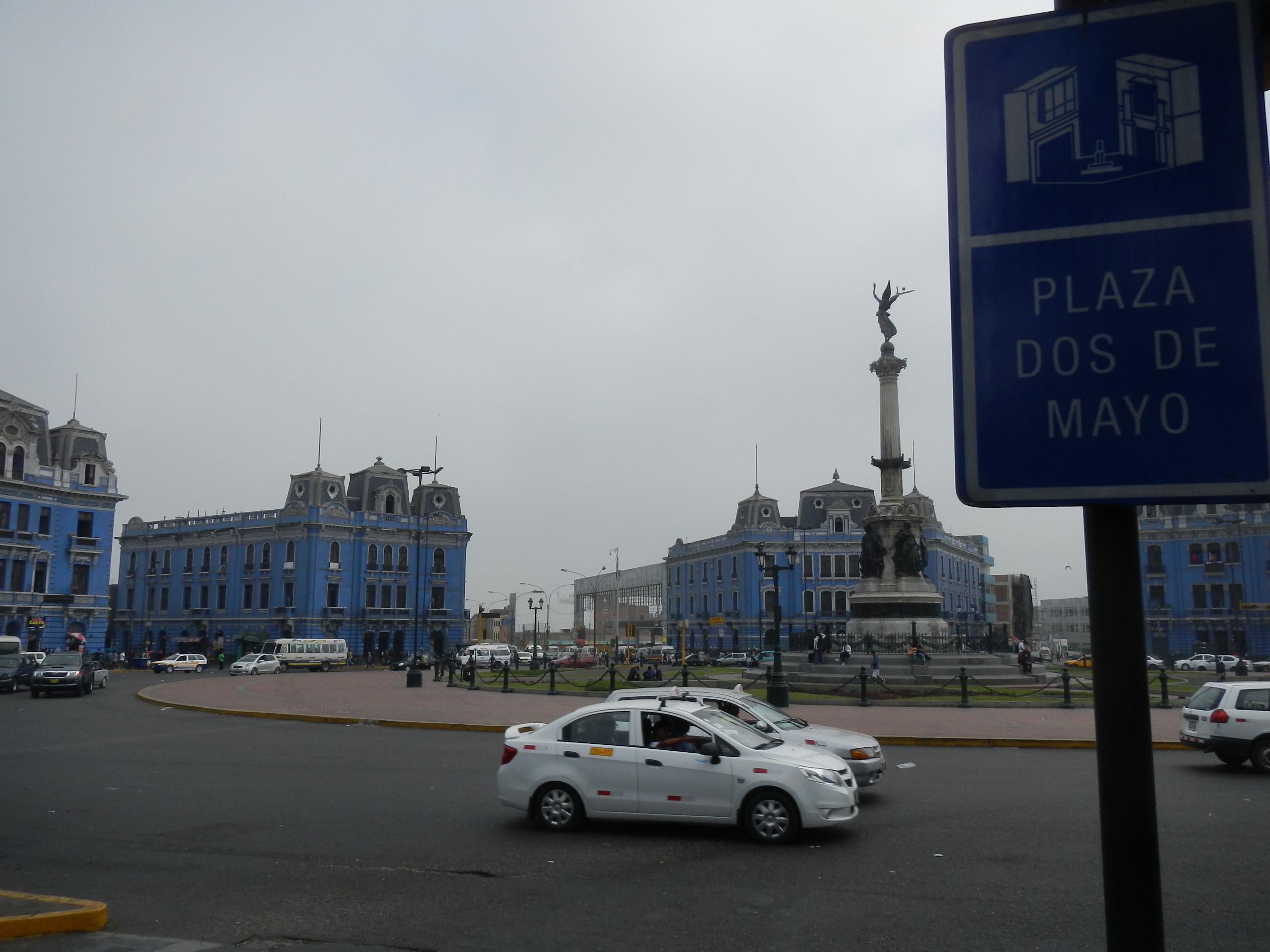 Plaza Dos de Mayo, por Rafael Blando
