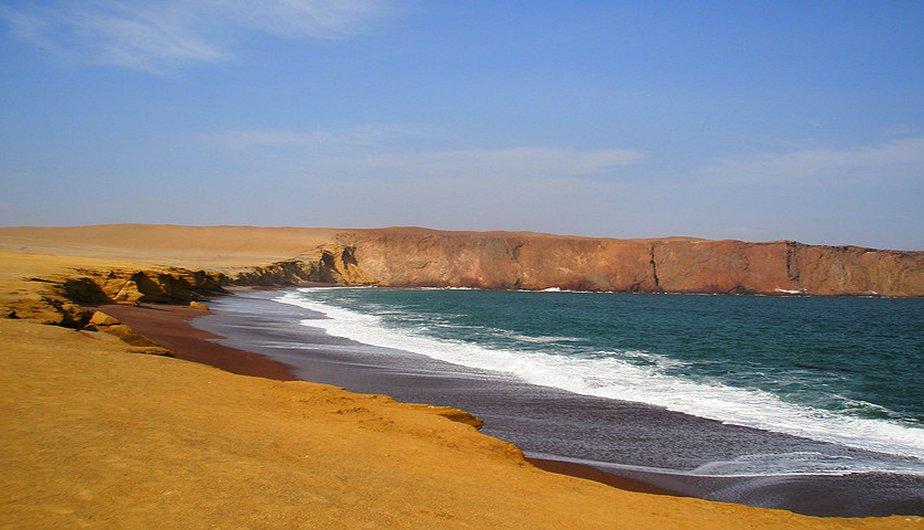 Playa roja, por Sitios Turisticos