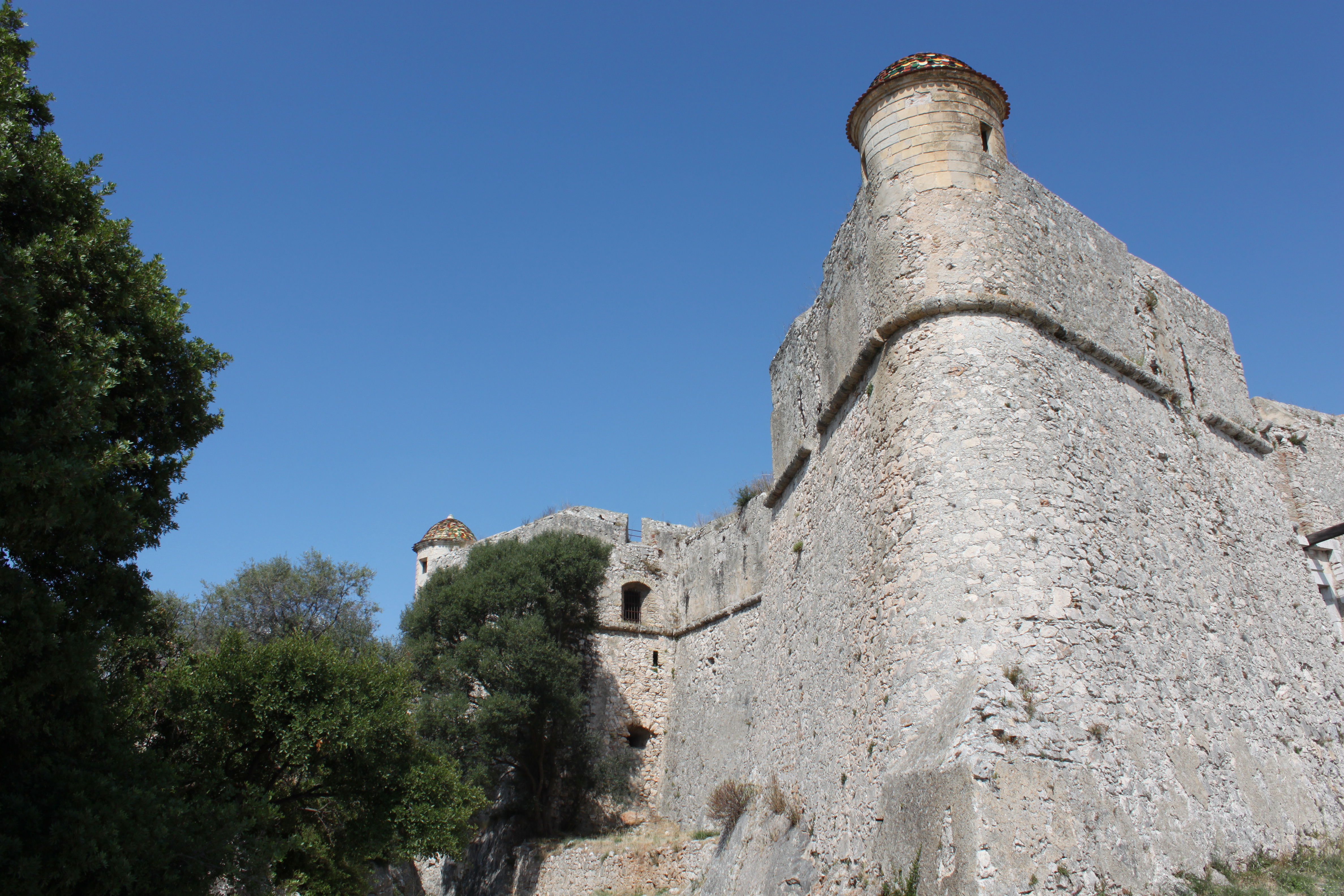 Descubre los monumentos históricos de Niza que cuentan su legado