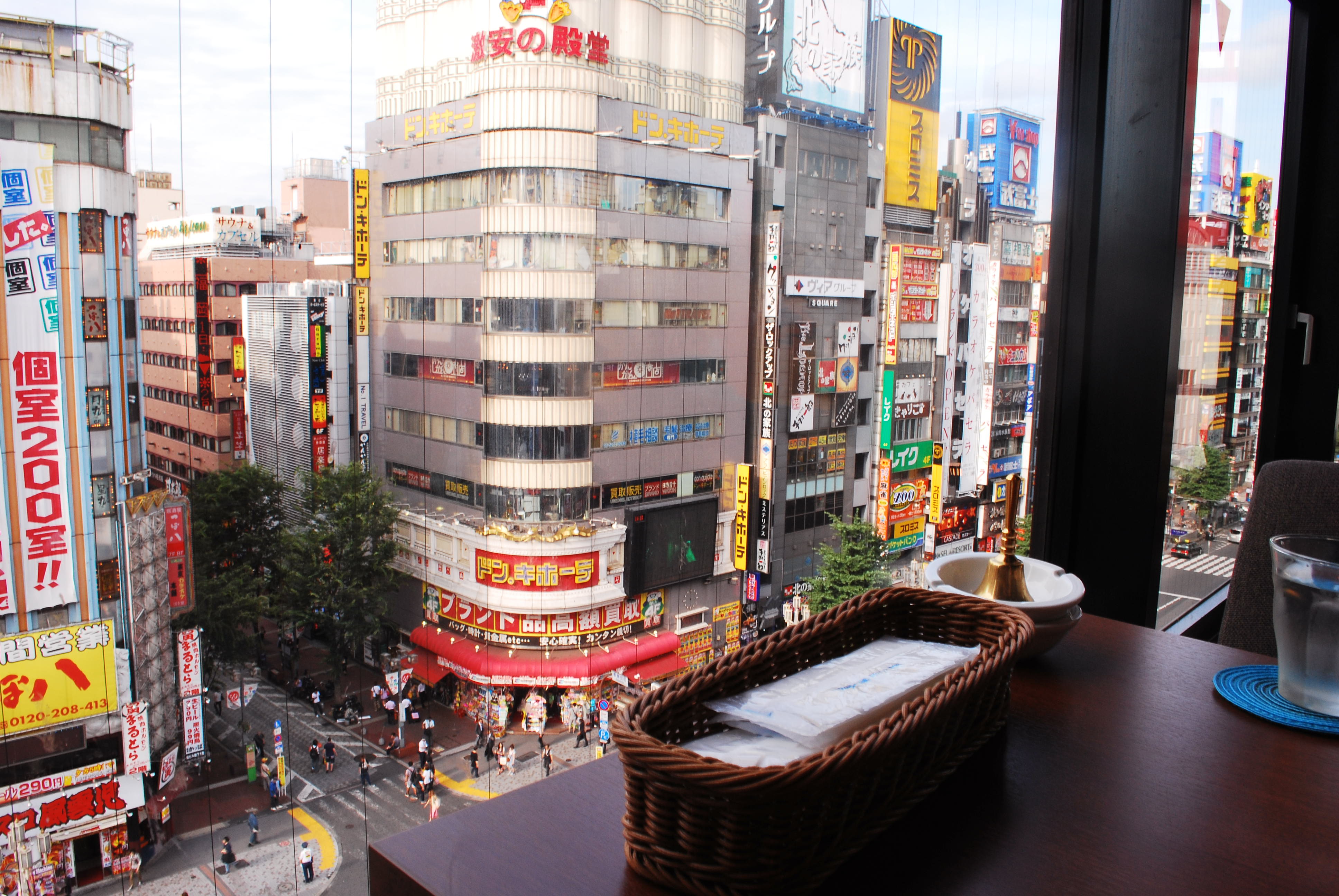 Vida nocturna en Japón: descubre la diversión después del anochecer