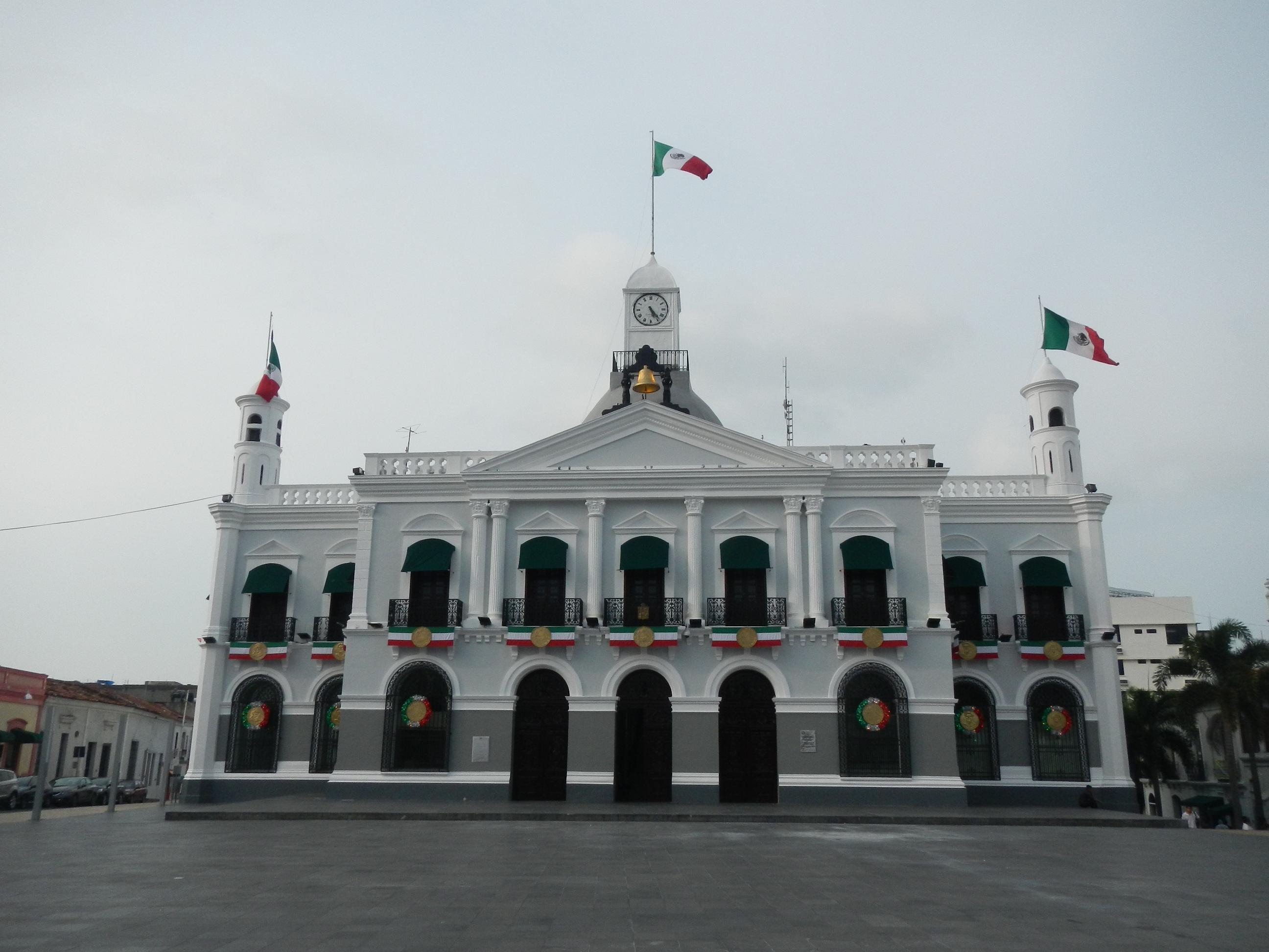 Palacio Municipal de Tabasco, por Rafael Blando