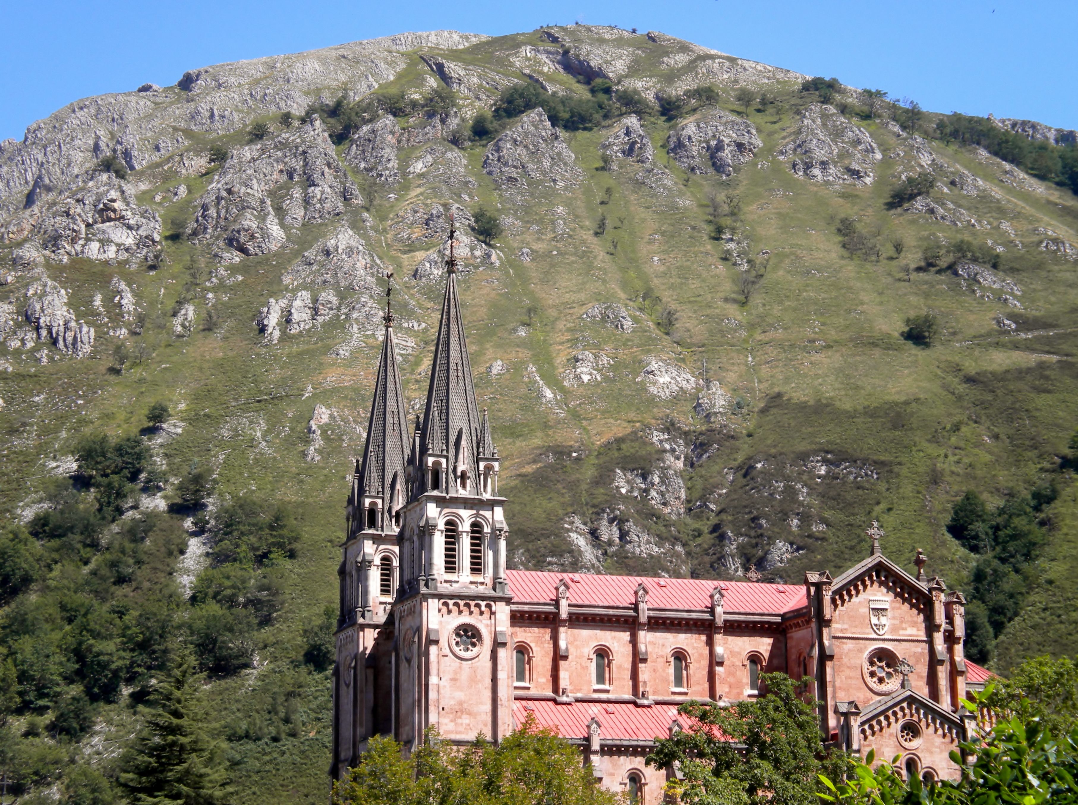 Covadonga, por Aniandiel Casasolar