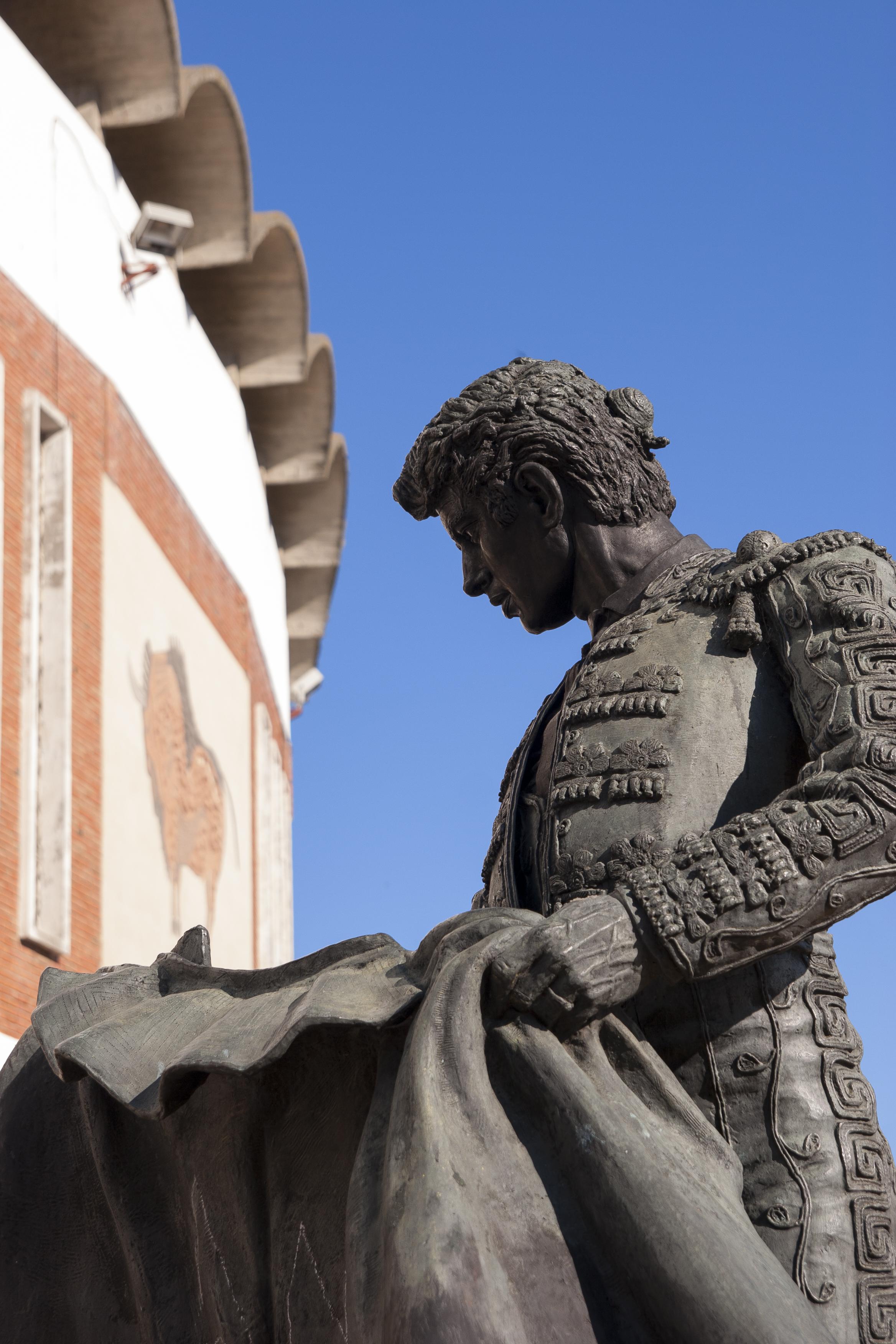 Monumento a Miguel Mateo "Miguelín", por Miguel Michán