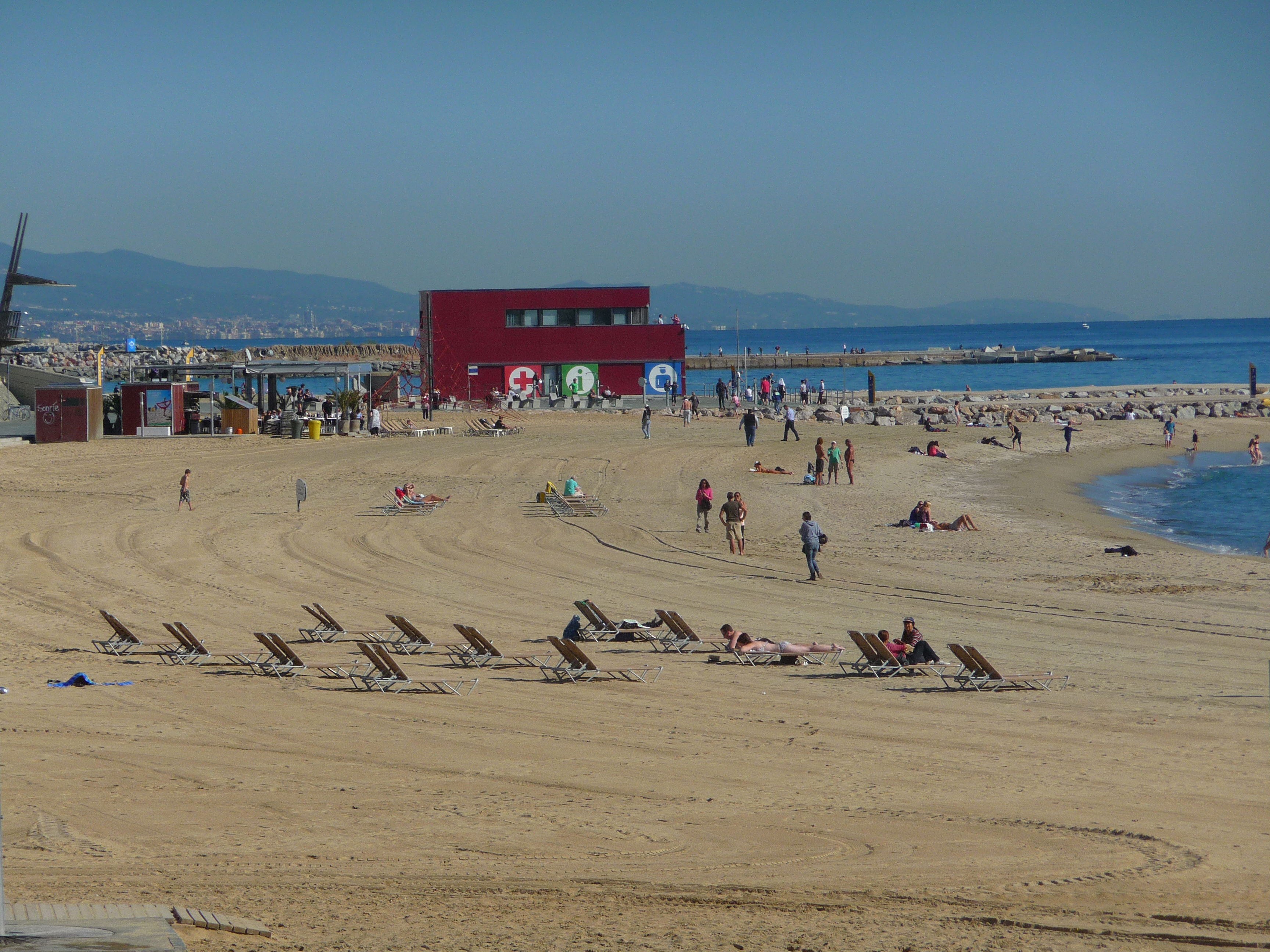 Playa del Puerto olímpico, por Marine