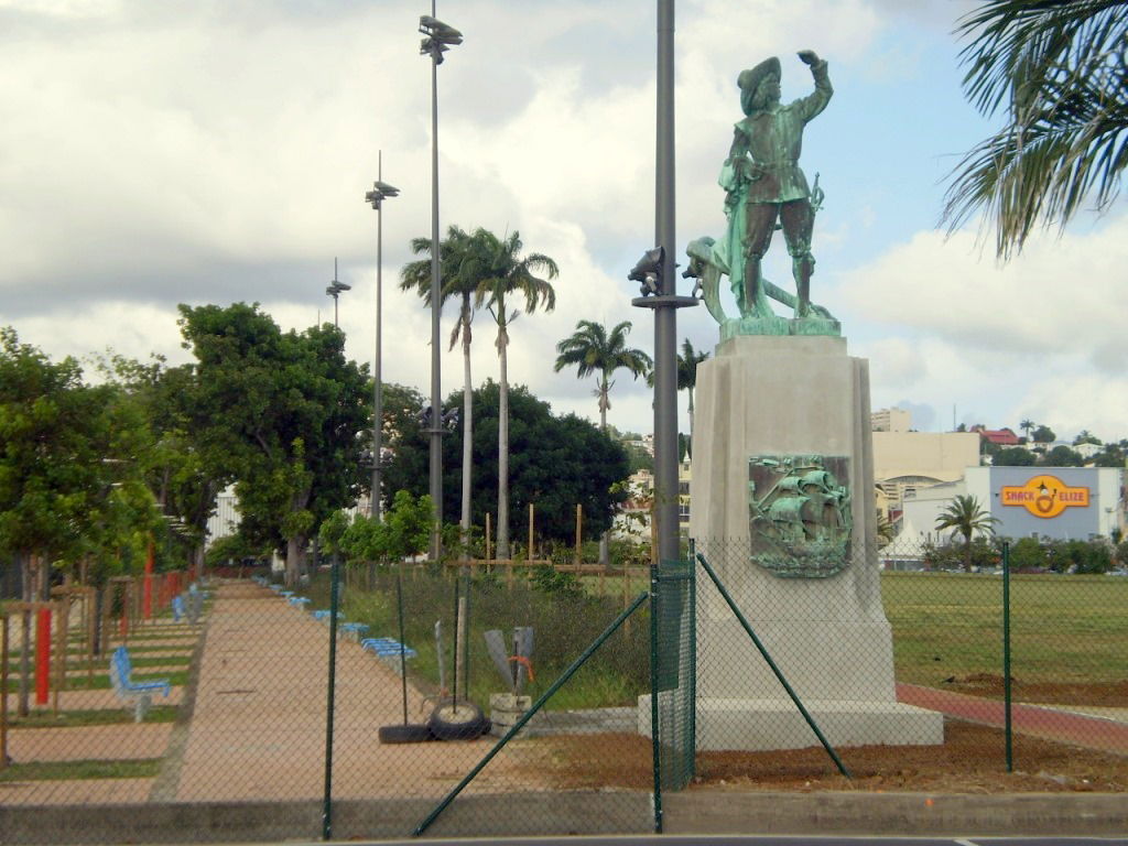 Monumento a Belain d'Esnambuc, por Lala