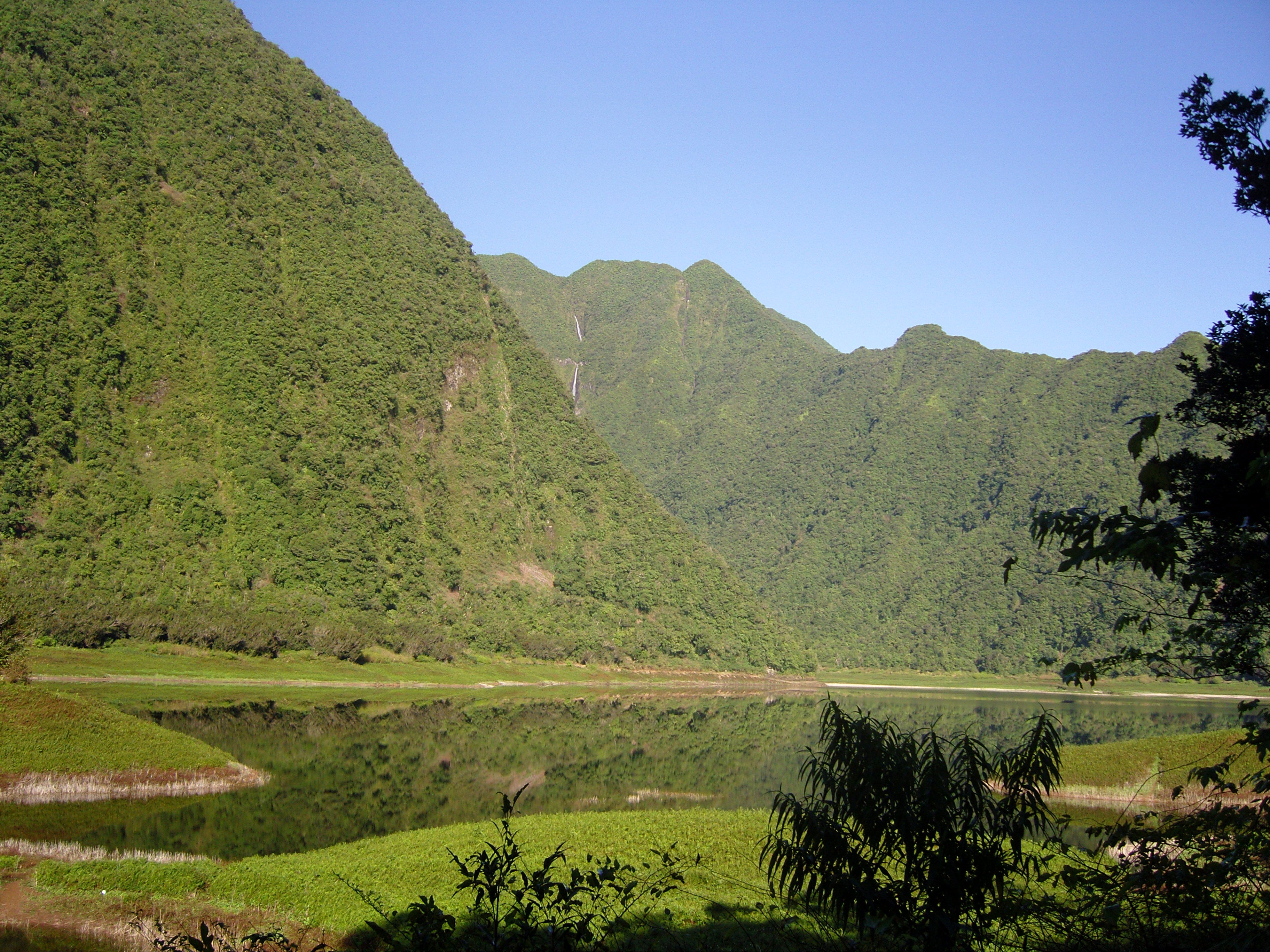 Senderismo Grand Etang, por LAURENT PERUGIA