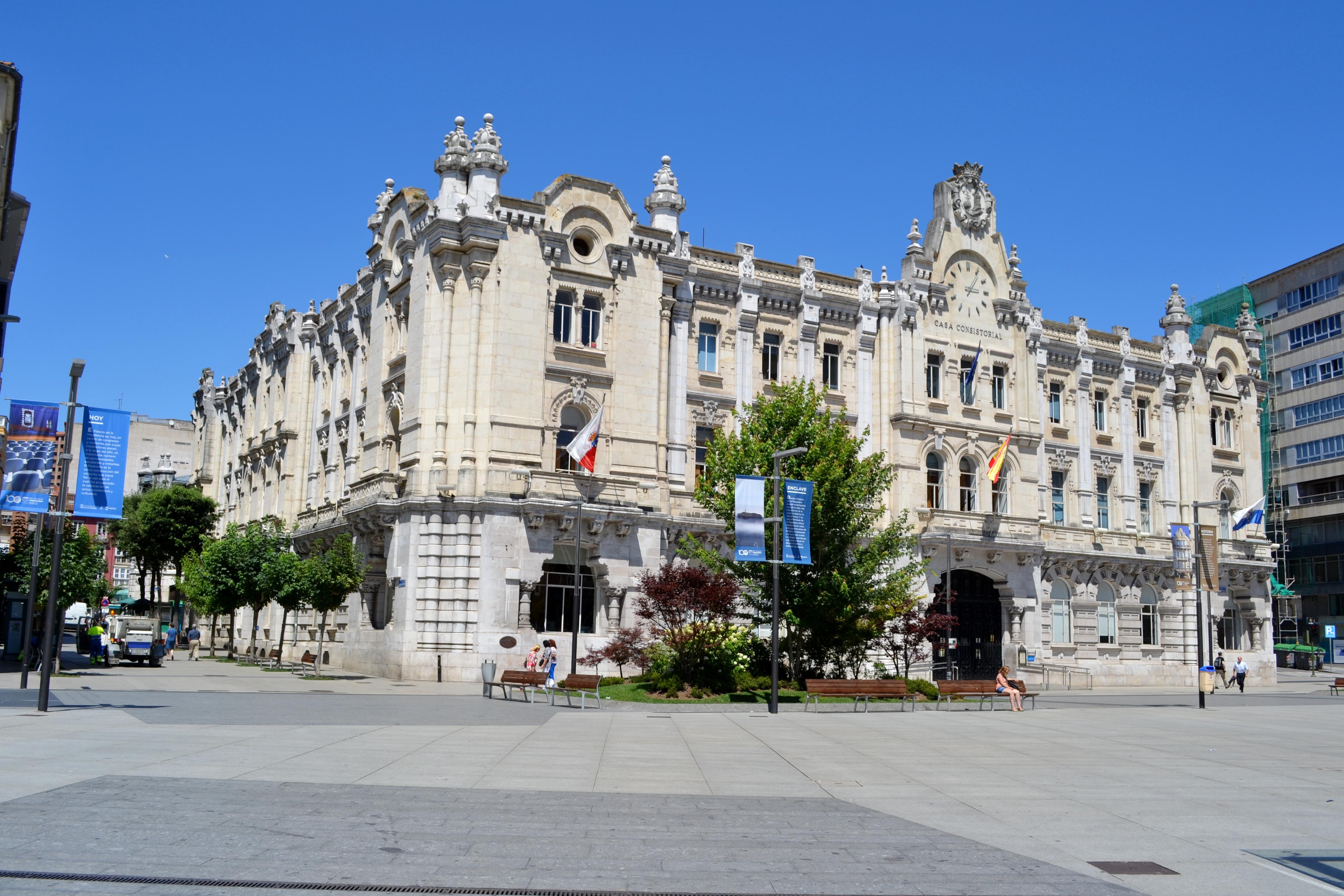 Plazas en Santander que cautivan: un recorrido por su encanto y vida