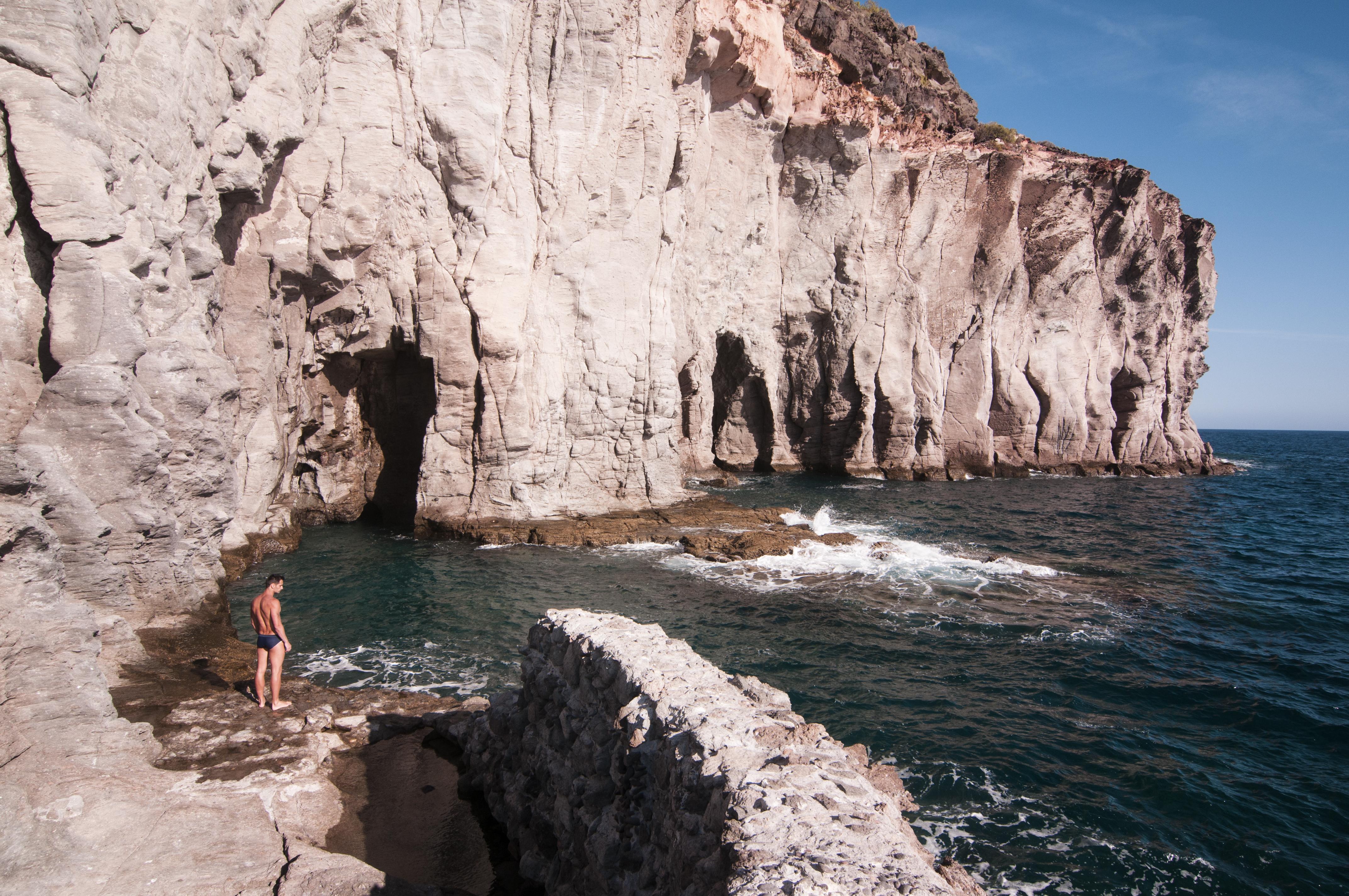 Playa de Veneguera, por David Azurmendi