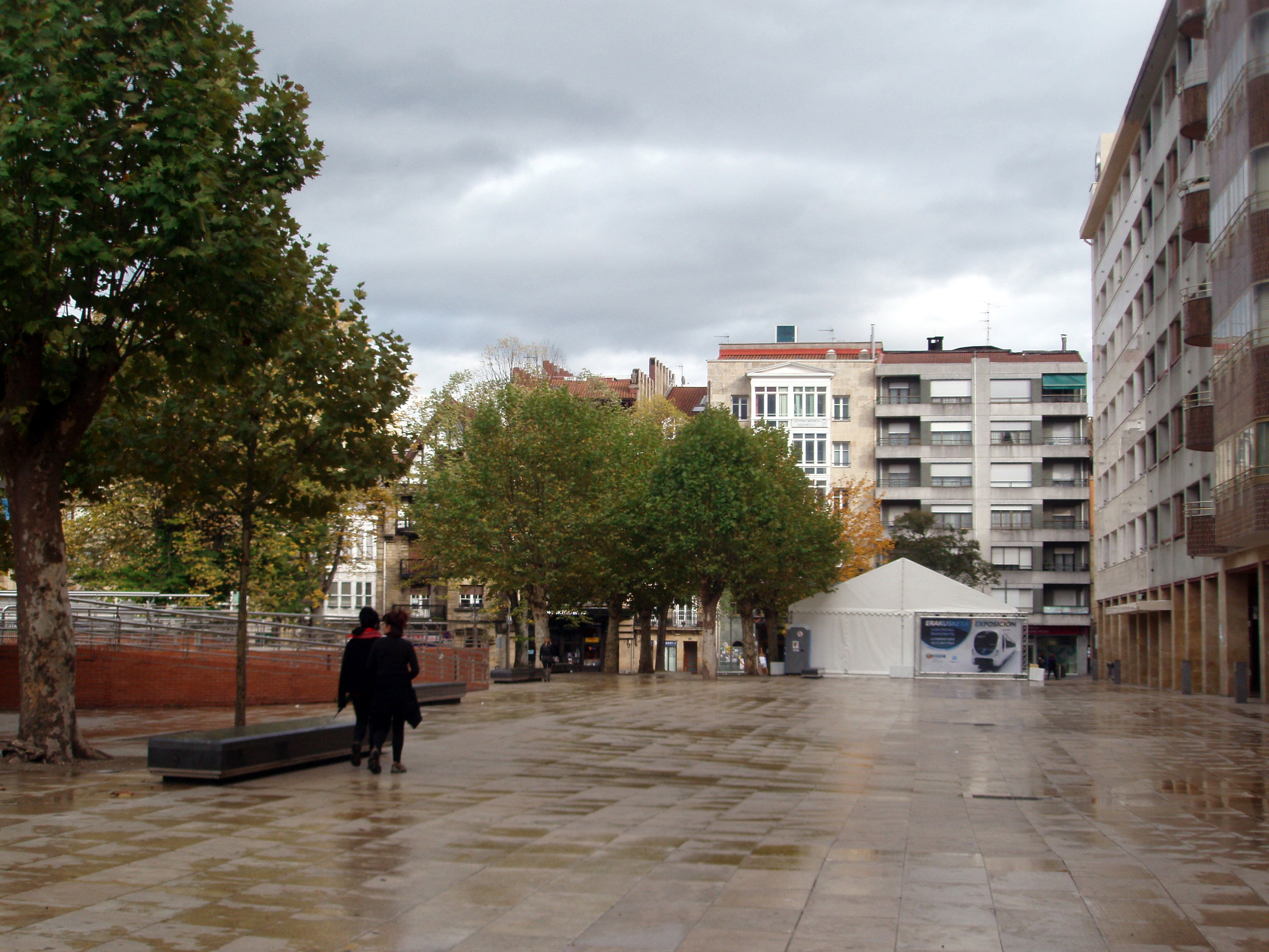 Plaza Ezkurdi, por Olga