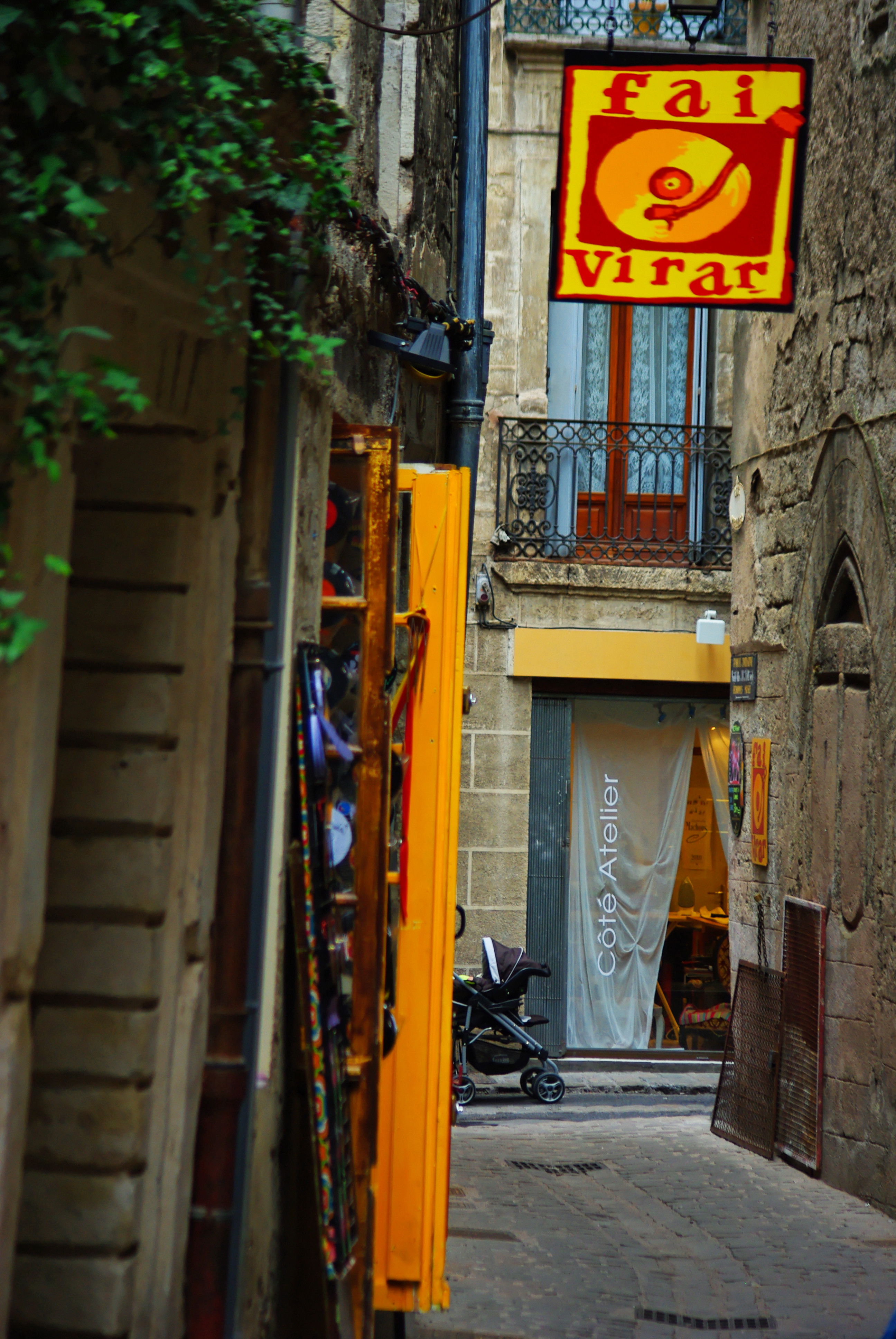 Antigua ciudad, por Sabine CHABOT