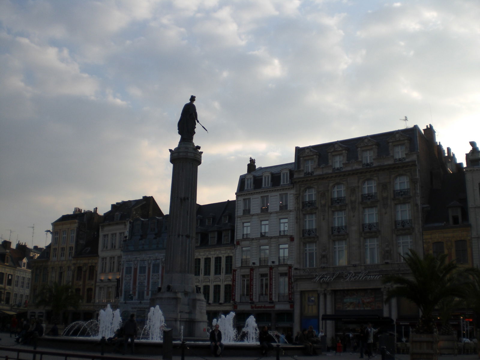 Grand Place - Plaza del General Charles de Gaule, por guanche
