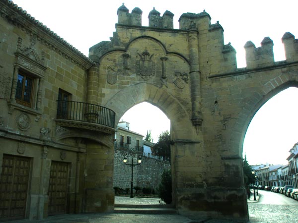 Puerta de Jaen, por Marilo Marb